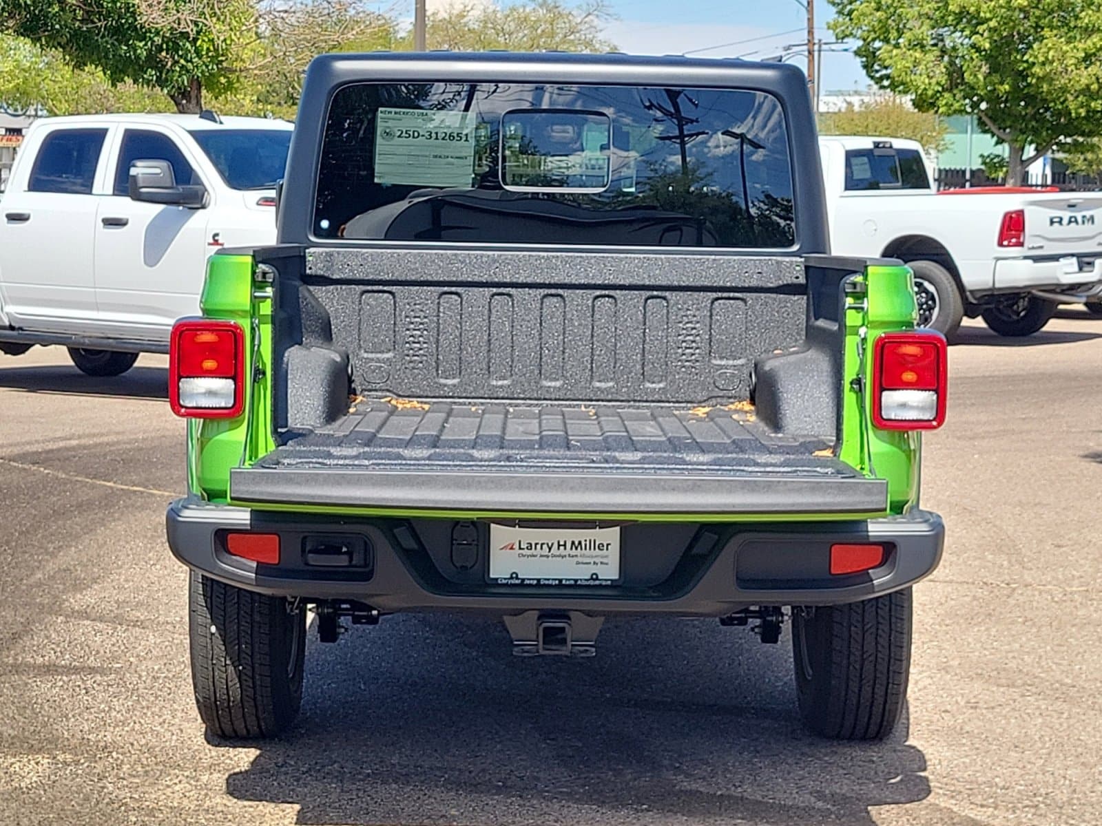 2025 Jeep Gladiator Sport photo 4