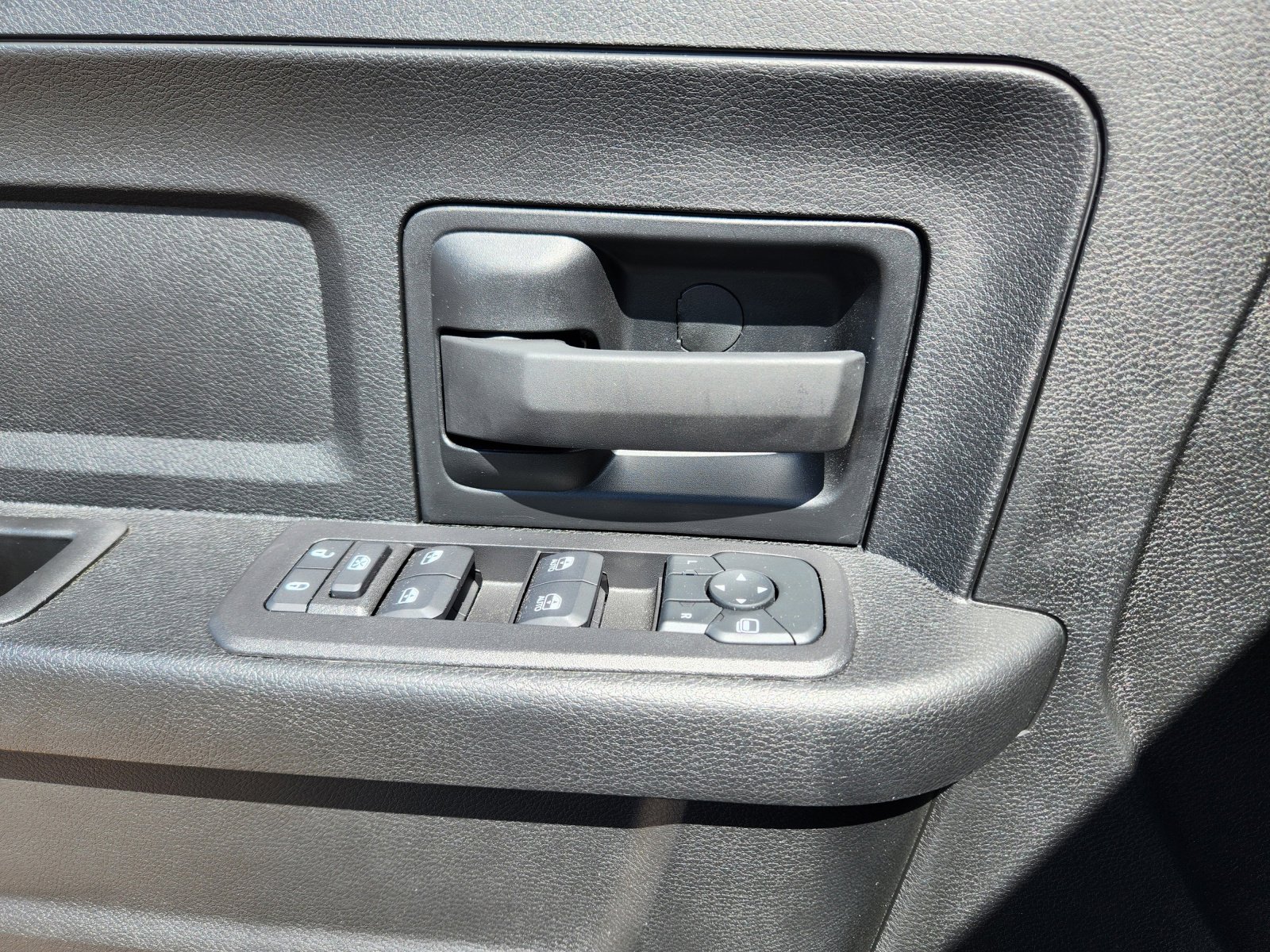 2025 RAM 2500 Tradesman - Photo 13