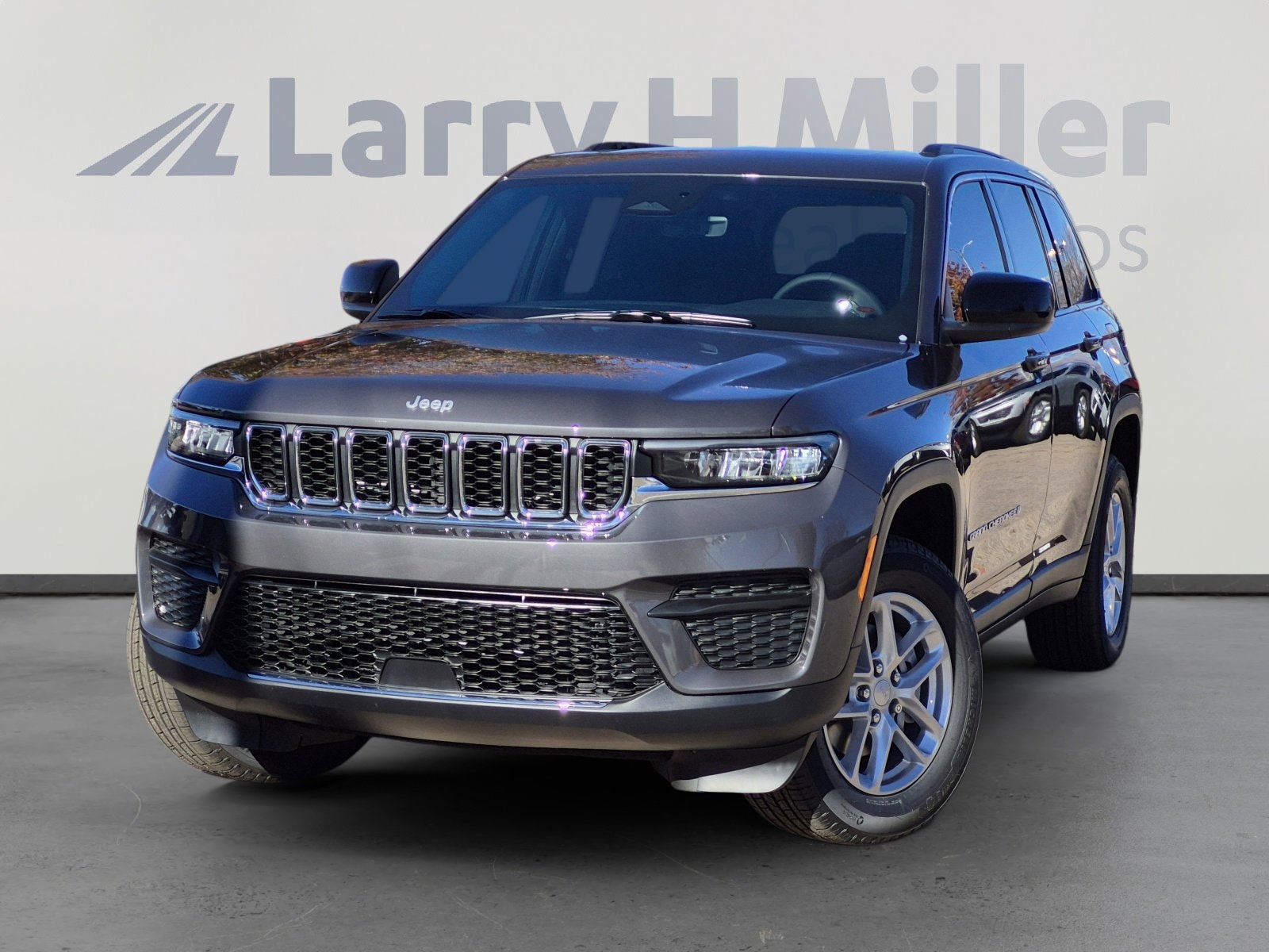 2025 Jeep Grand Cherokee Laredo's photo