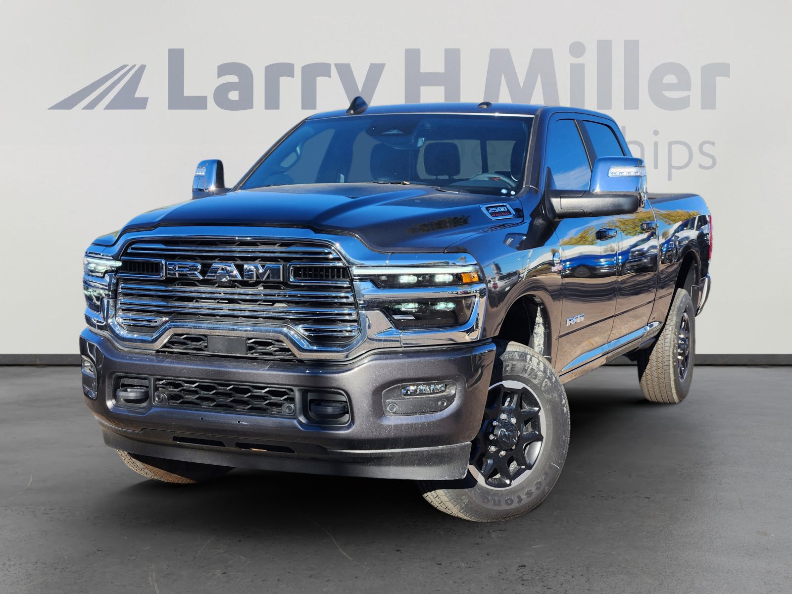 2025 RAM Ram 2500 Pickup Laramie's photo