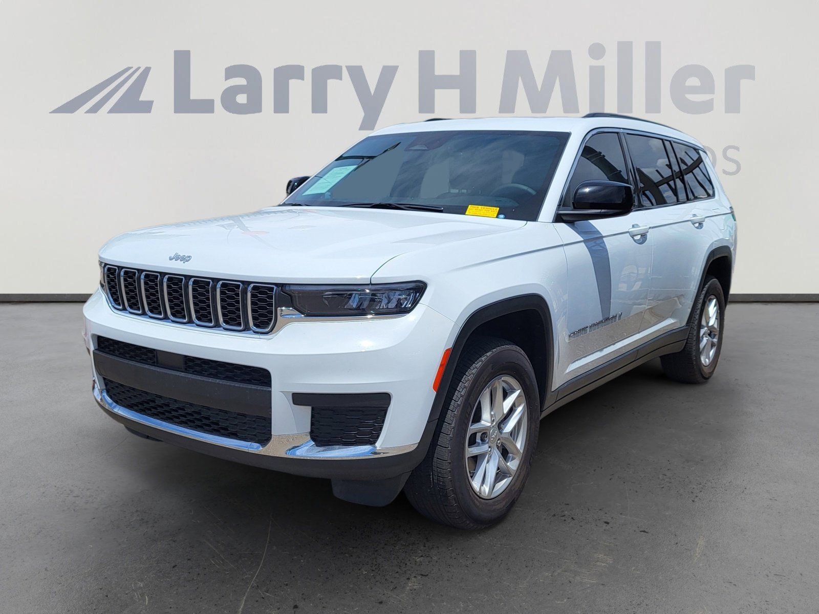 2025 Jeep Grand Cherokee L Laredo X's photo