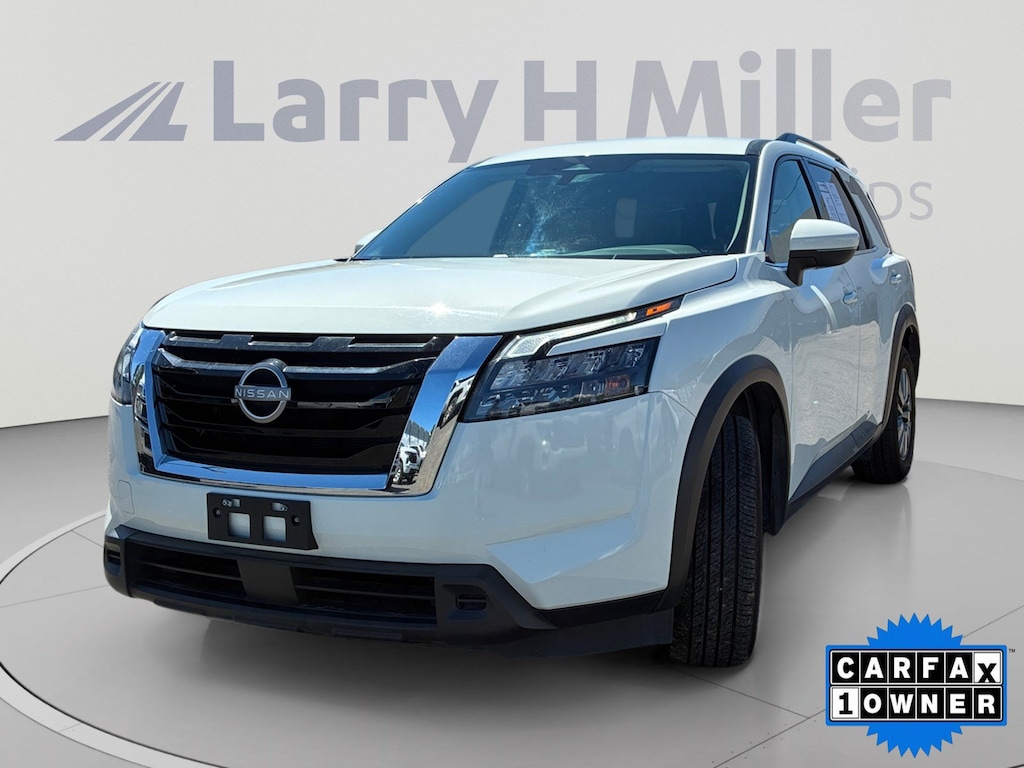 Used 2025 Nissan Pathfinder SV 4WD SUV