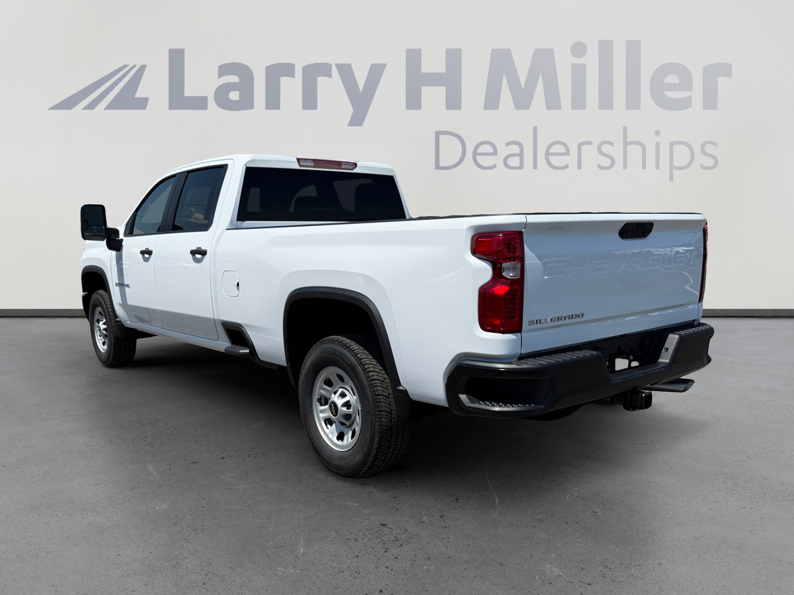 2025 Chevrolet Silverado 2500HD photo 3