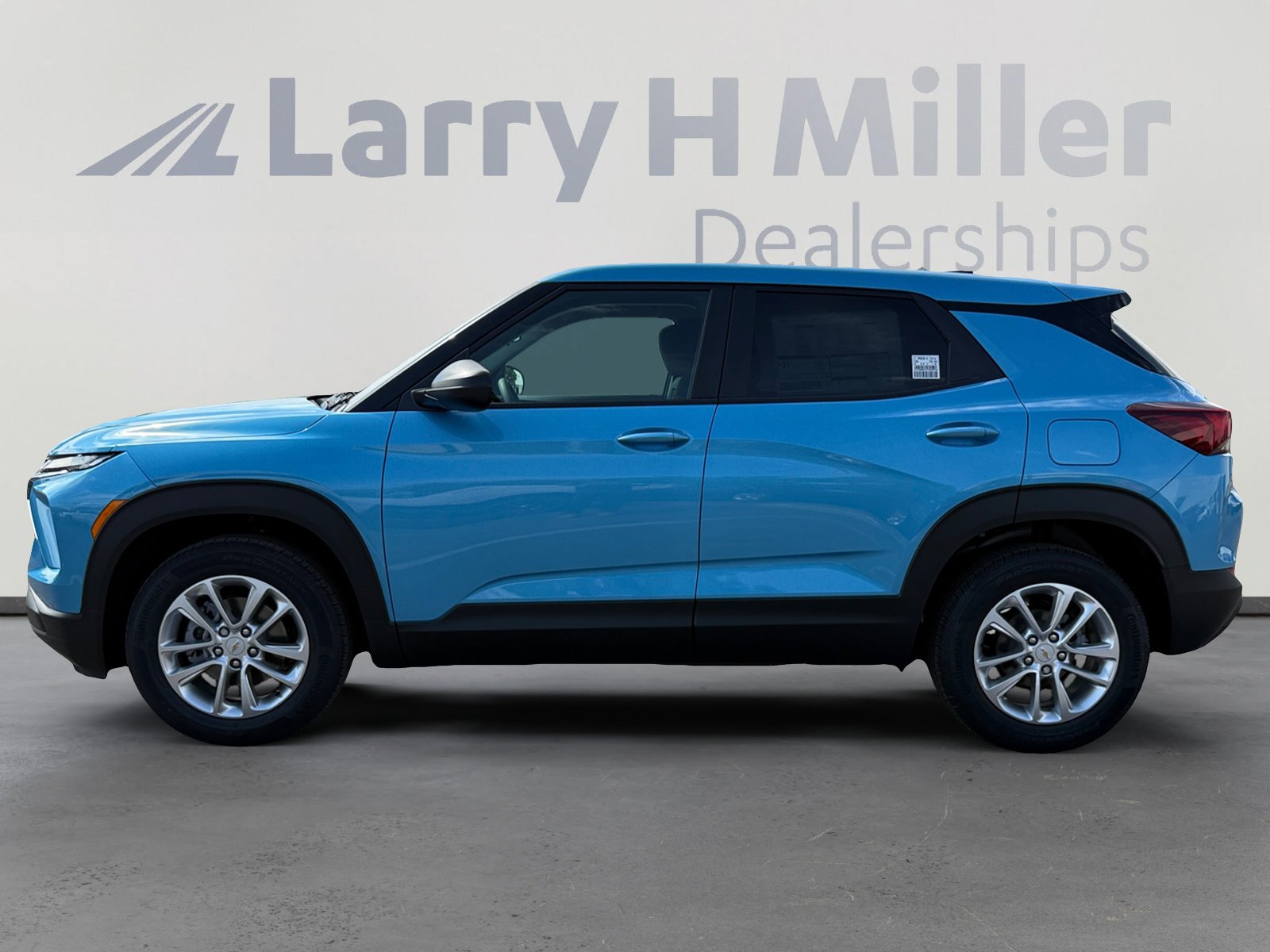 2026 Chevrolet Trailblazer LS photo 3