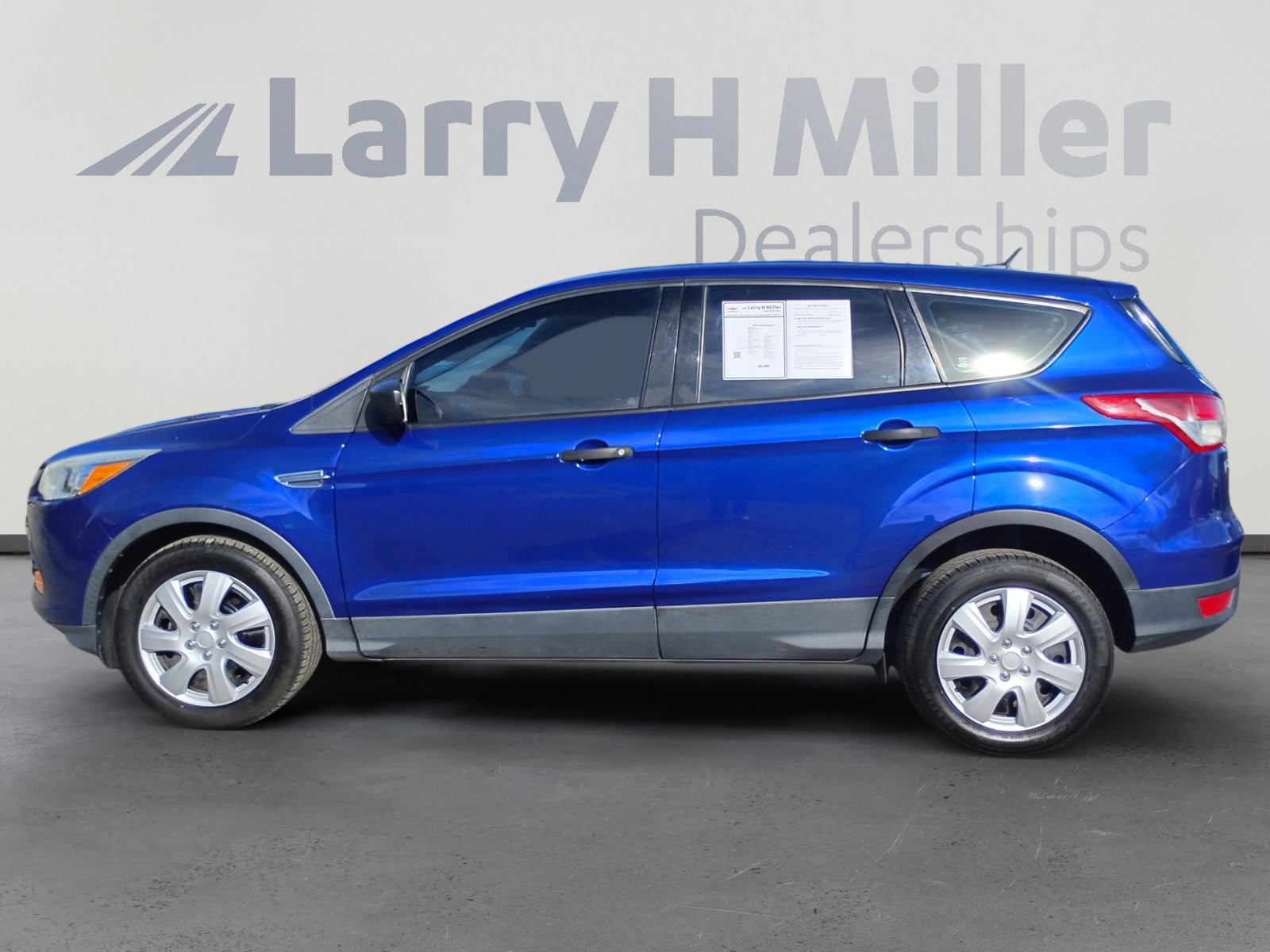 2016 Ford Escape S photo 2