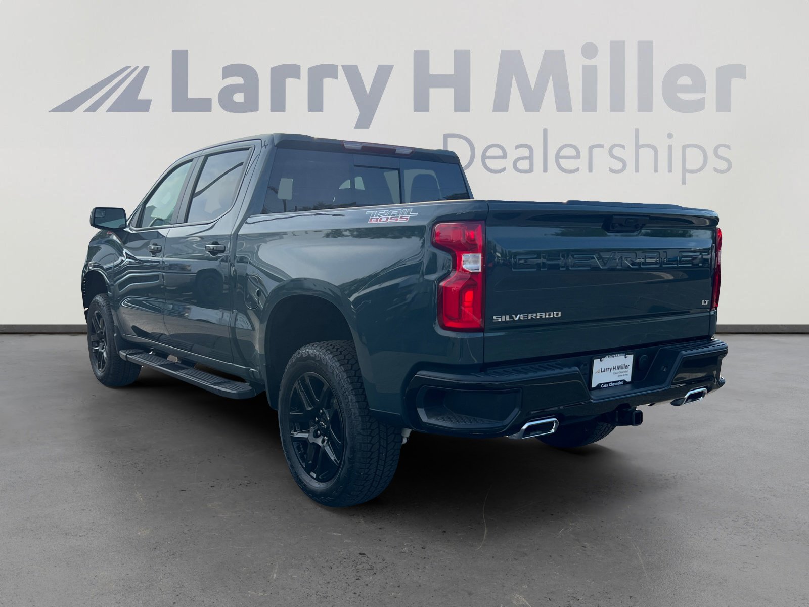 2025 Chevrolet Silverado 1500 LT Trail Boss photo 4