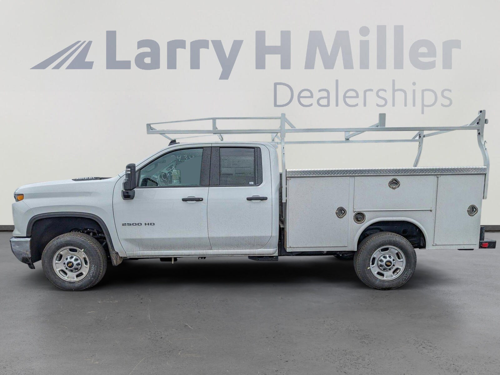 2024 Chevrolet Silverado 2500HD photo 3