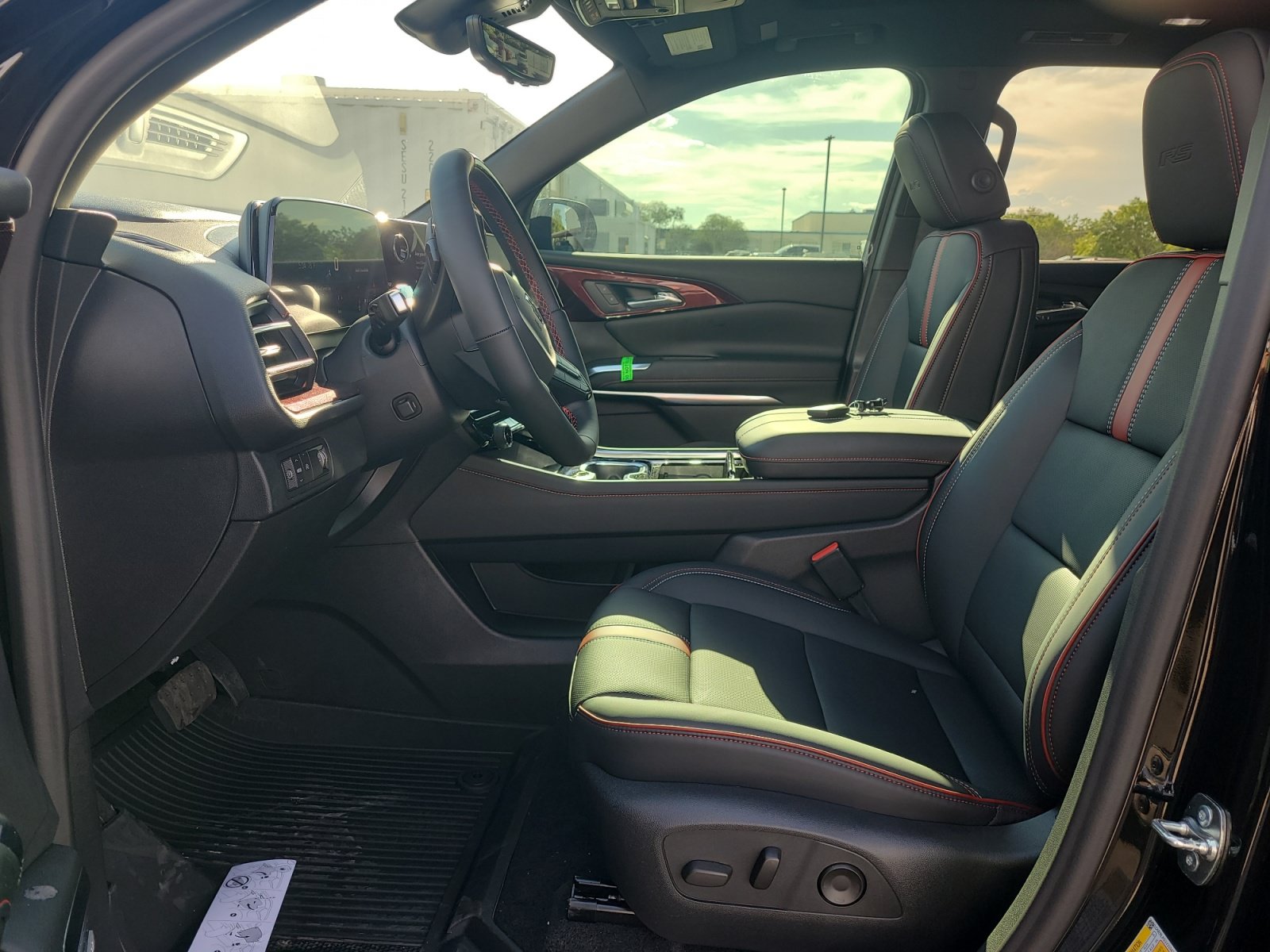 2027 Chevrolet Traverse RS - Photo 13