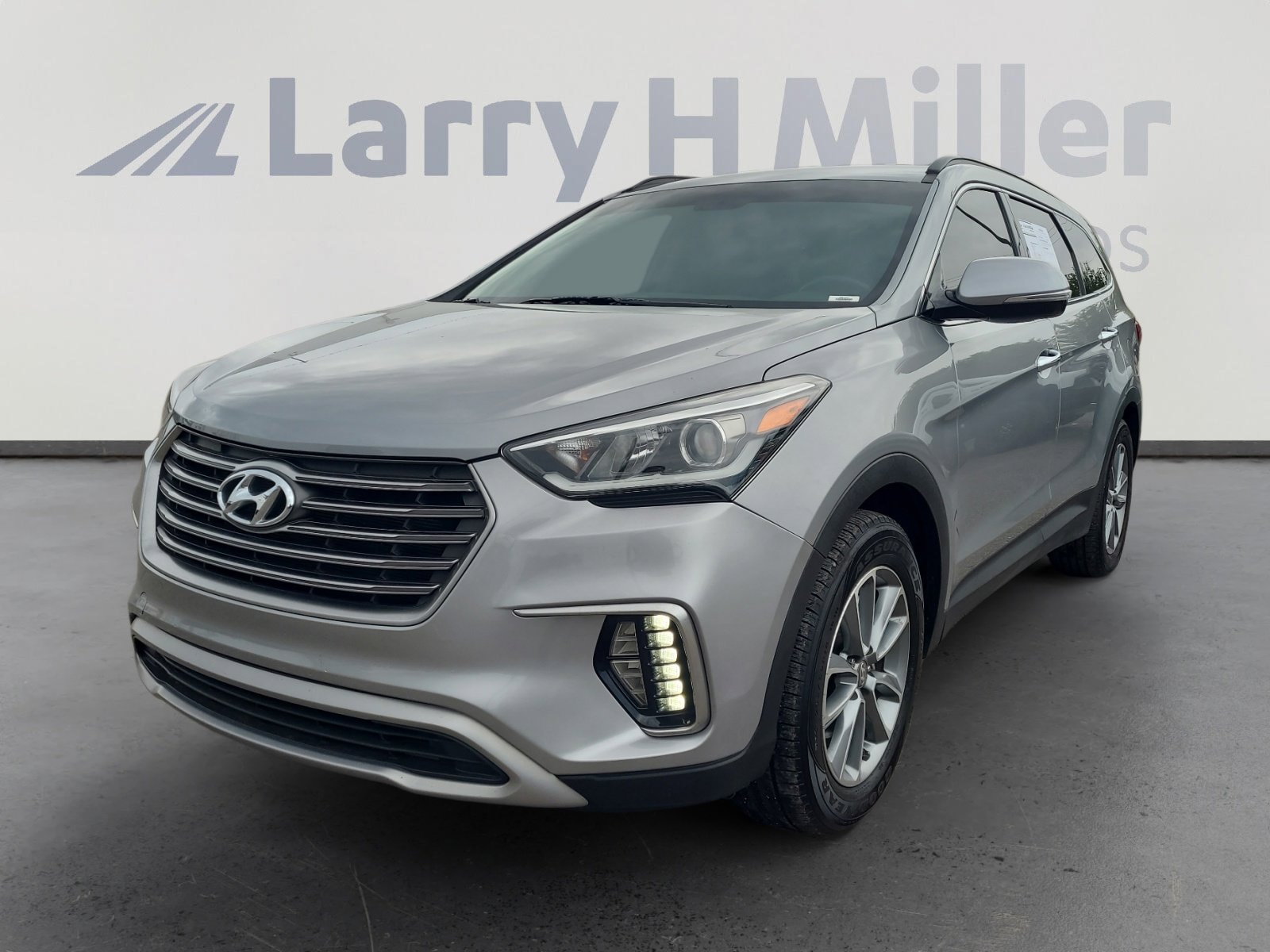2019 Hyundai Santa Fe SE XL AWD's photo