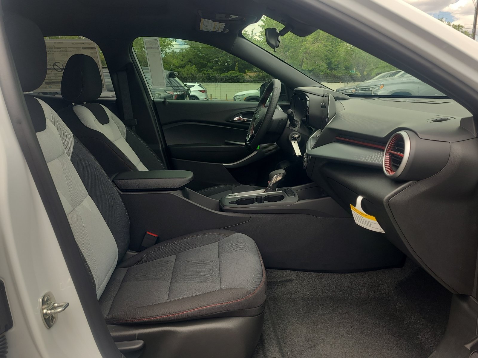 2026 Chevrolet Trax RS - Photo 30
