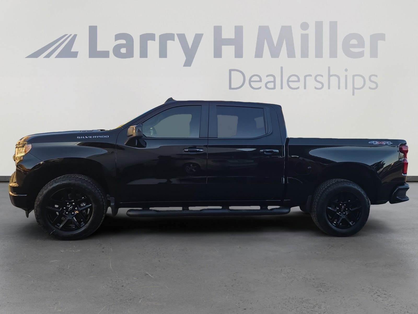 2026 Chevrolet Silverado 1500 RST photo 2