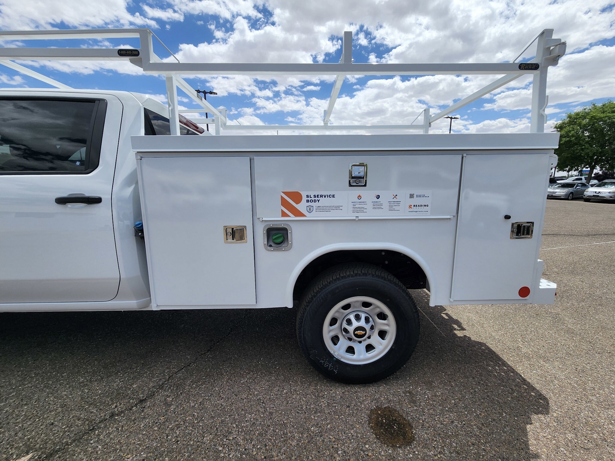 2024 Chevrolet Silverado 3500HD photo 4