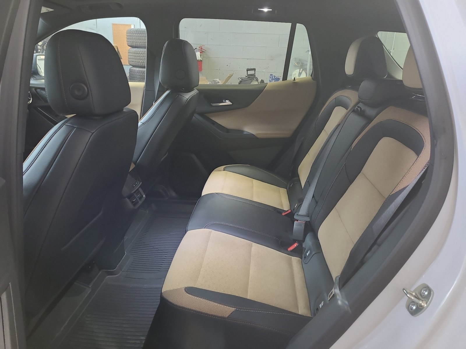 2027 Chevrolet Equinox ACTIV - Photo 25