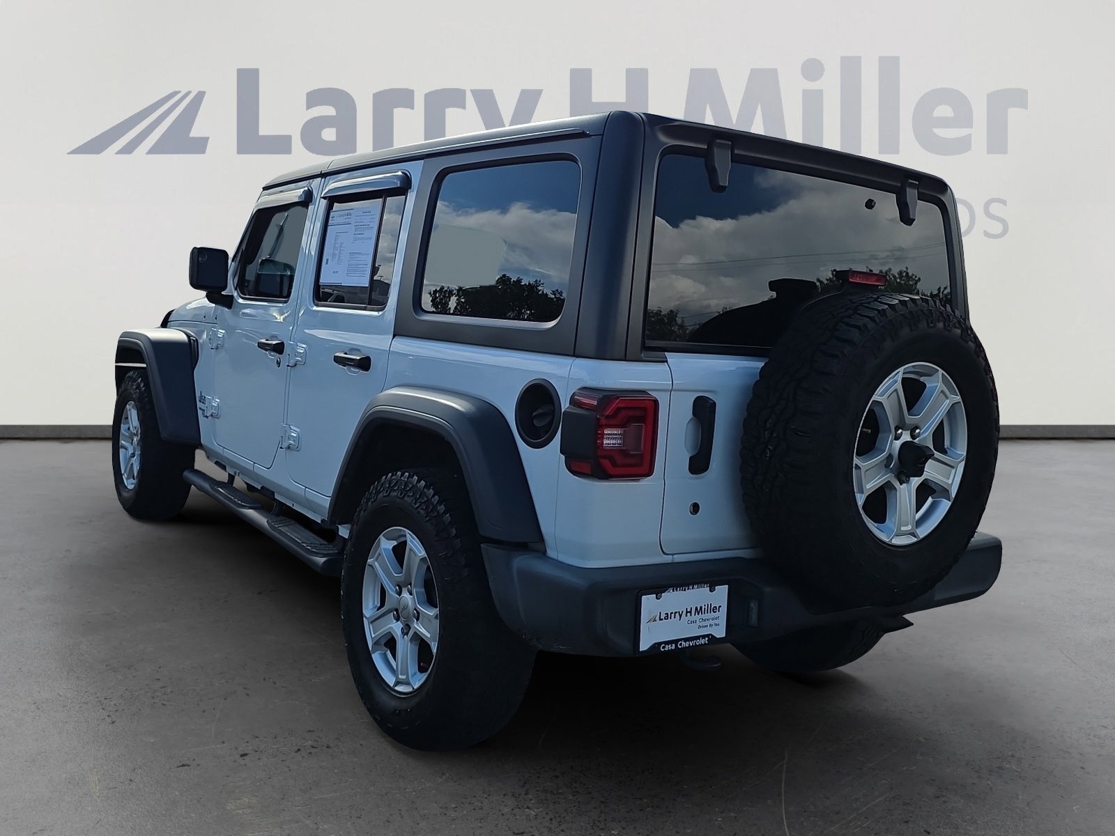 2018 Jeep Wrangler Unlimited Sport S photo 4