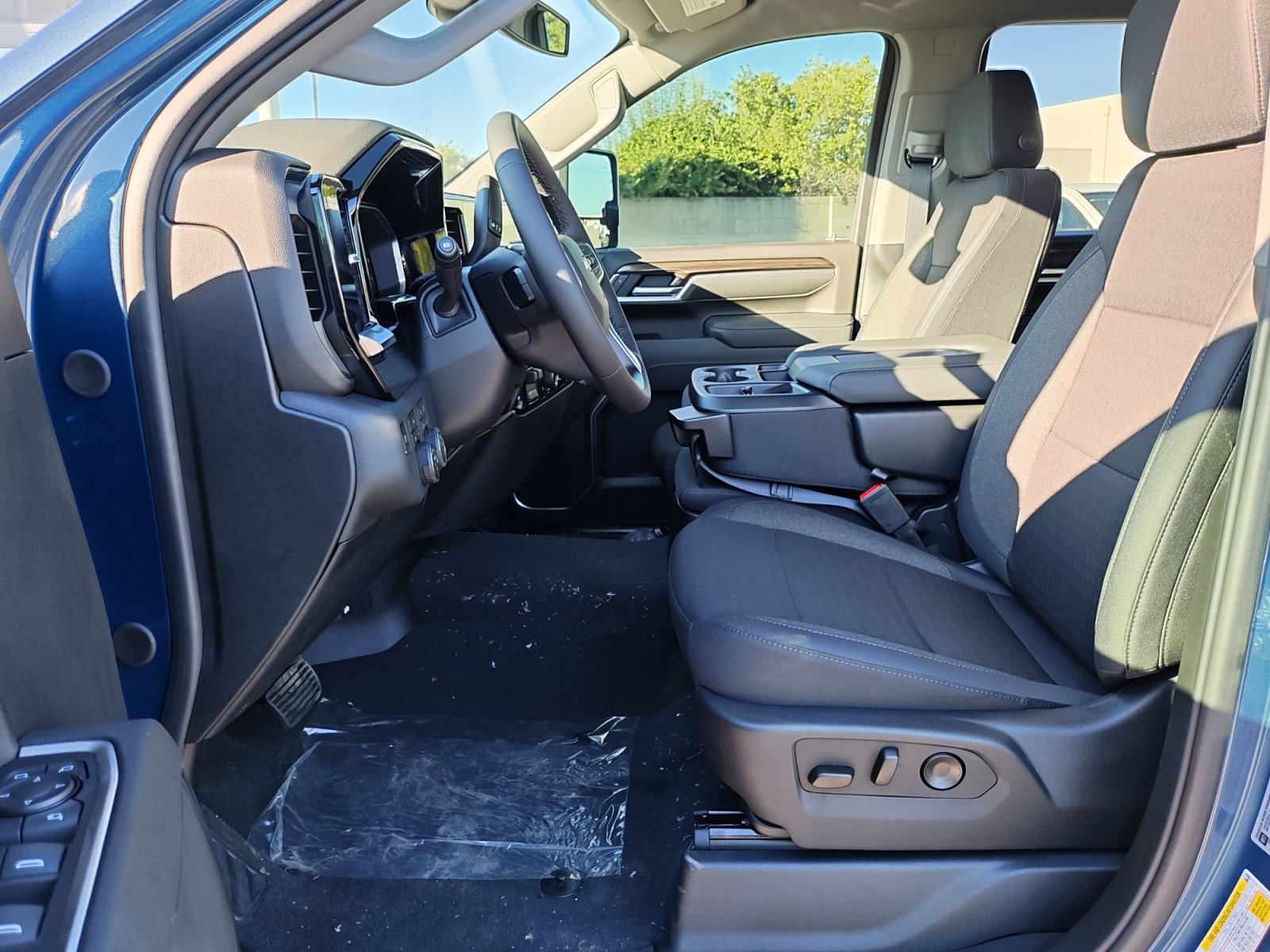 2026 Chevrolet Silverado 3500 HD LT - Photo 13