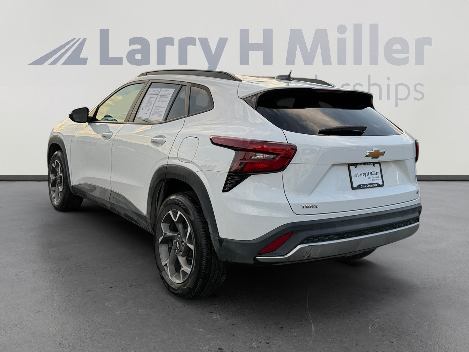 2024 Chevrolet Trax LT photo 4