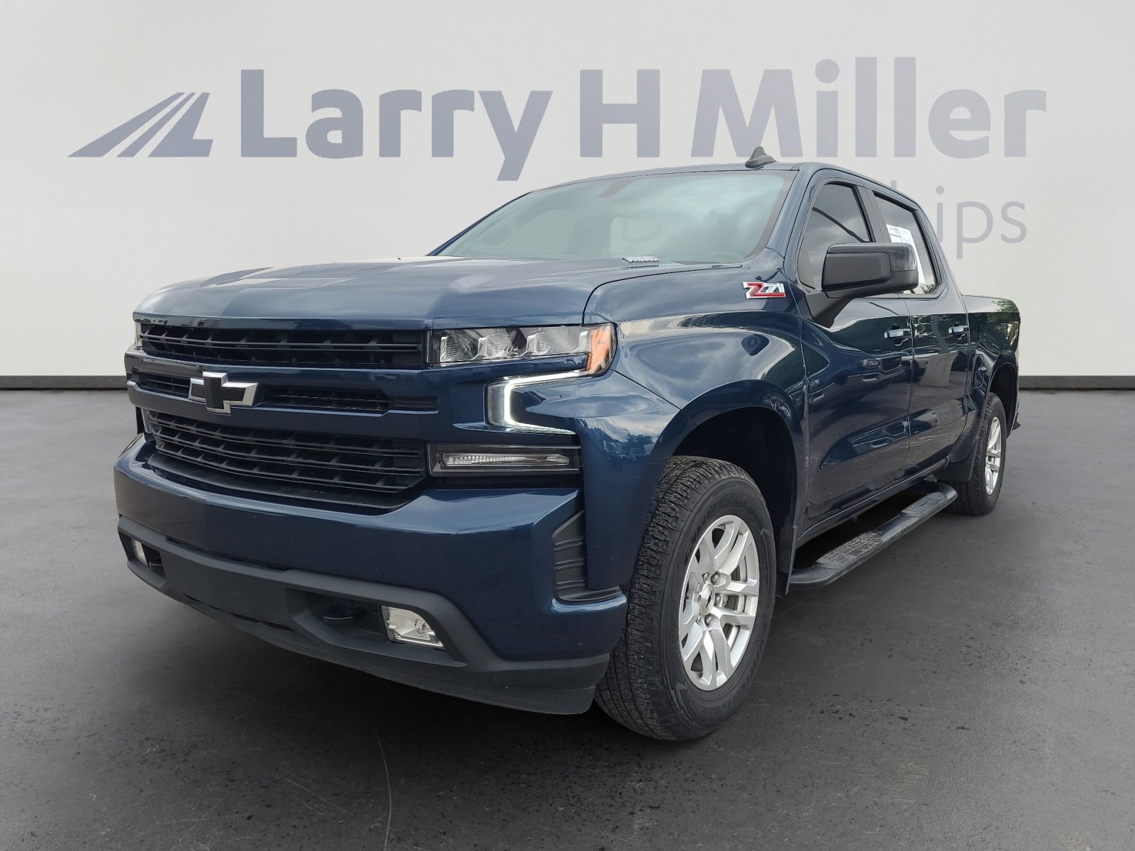 2021 Chevrolet Silverado 1500 RST 4X4 Crew Cab Short Box's photo