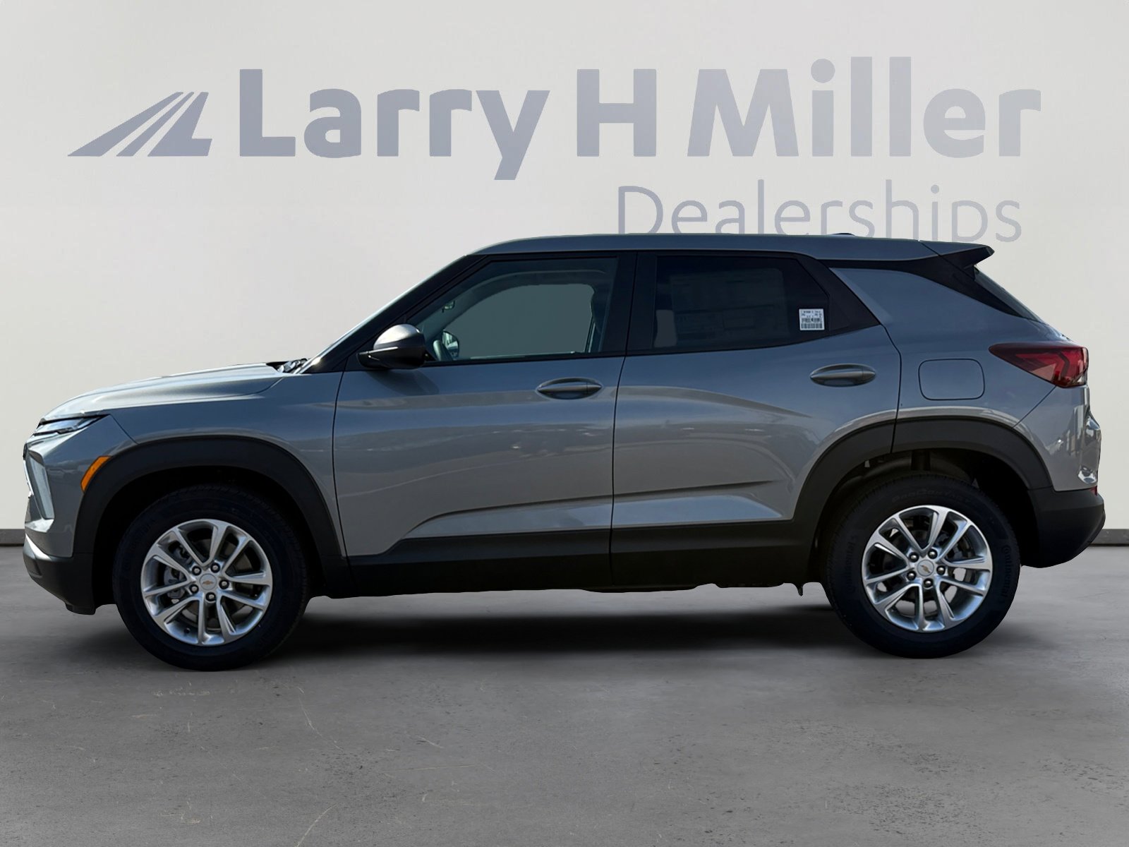 2026 Chevrolet Trailblazer LS photo 3