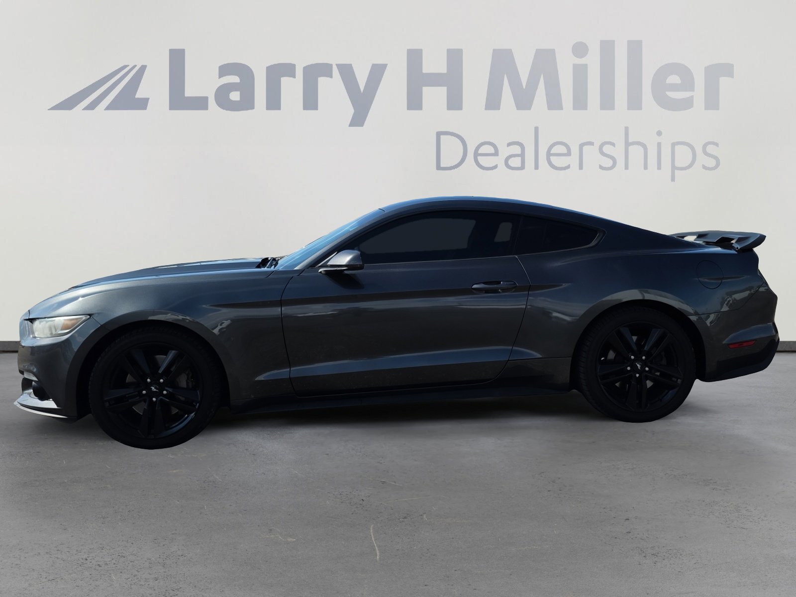 2016 Ford Mustang EcoBoost Premium photo 3