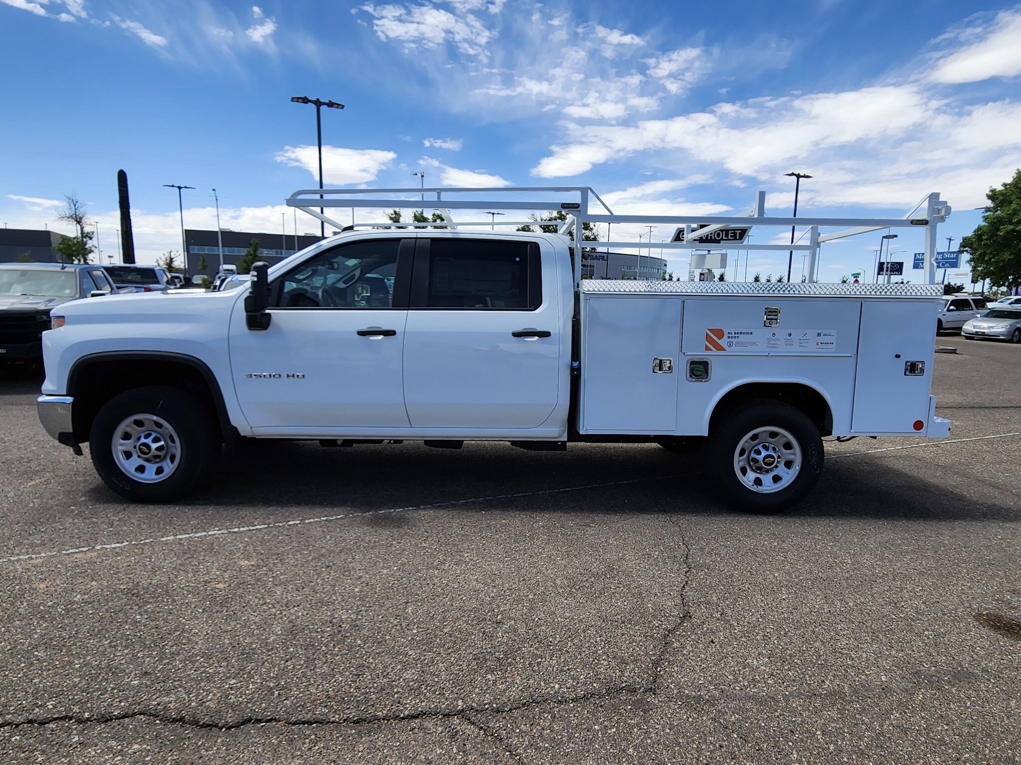 2024 Chevrolet Silverado 3500HD photo 3