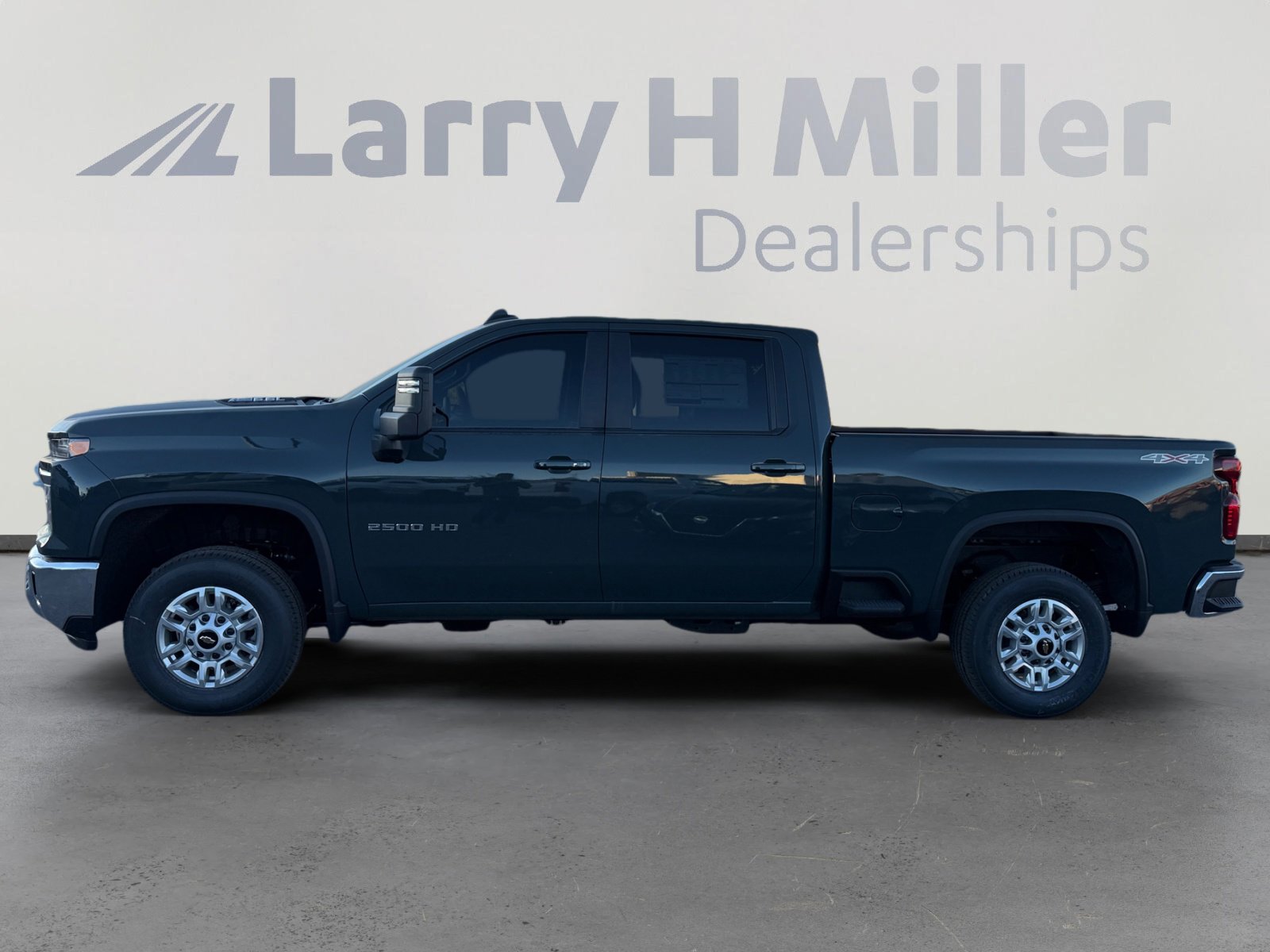 2026 Chevrolet Silverado 2500HD LT photo 2