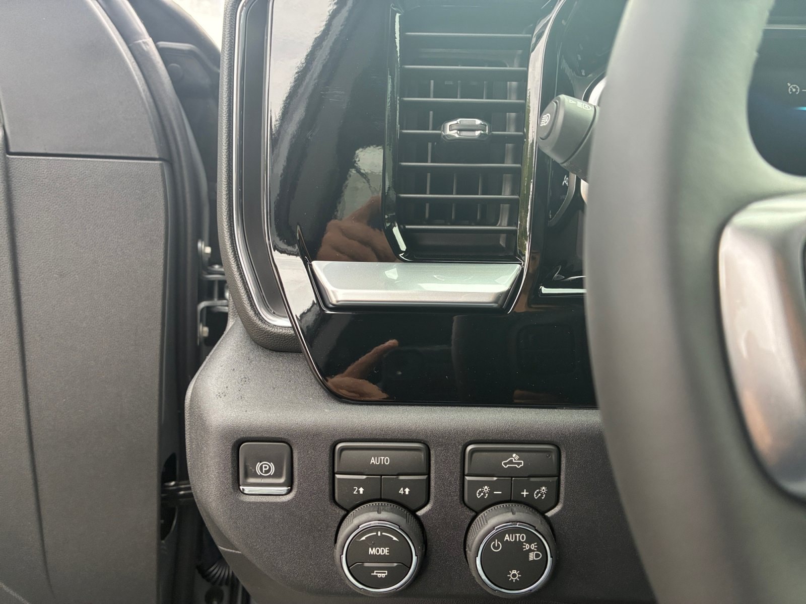 2026 Chevrolet Silverado 1500 LT - Photo 23