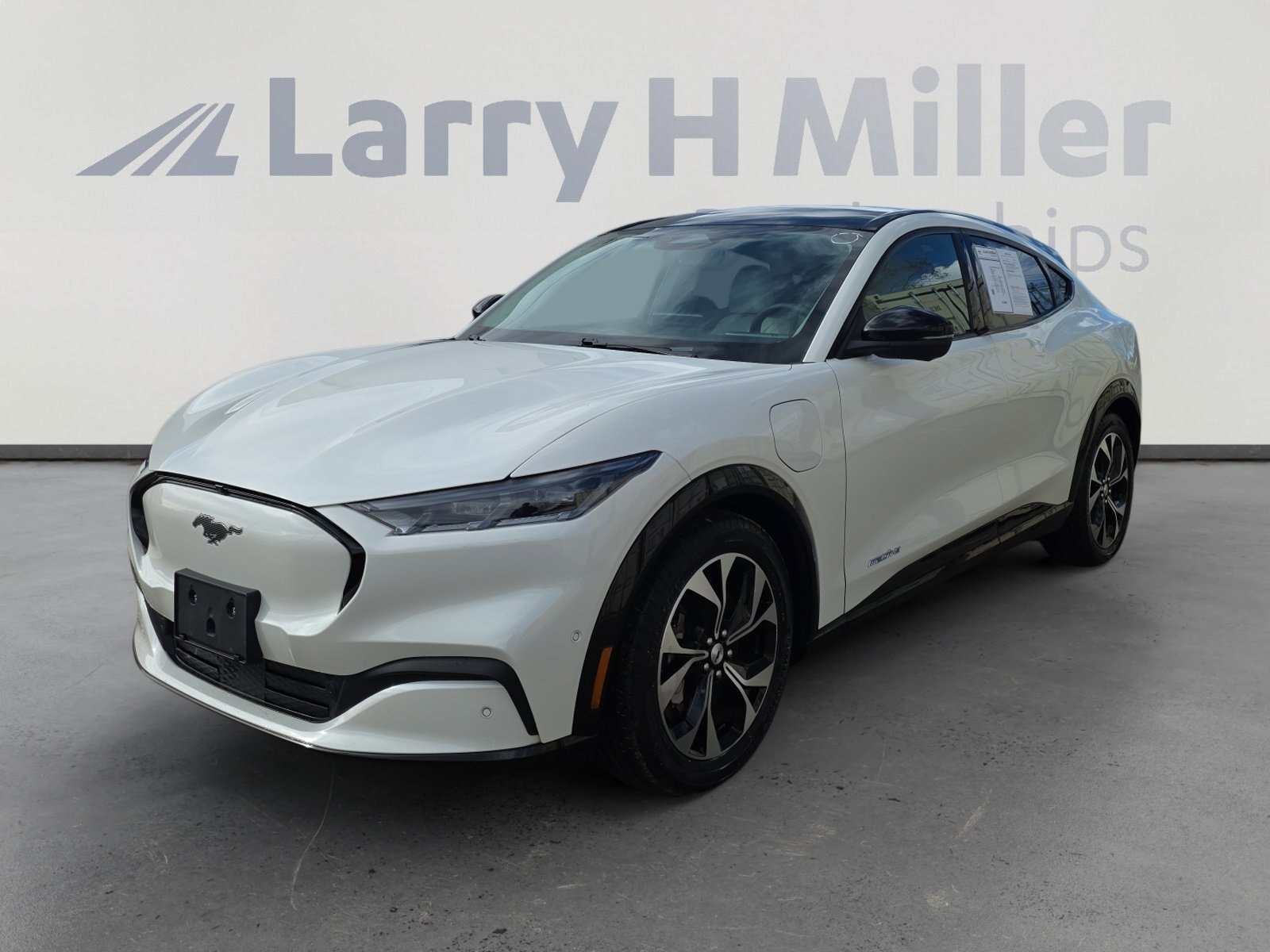 2022 Ford Mustang Mach-E Premium RWD