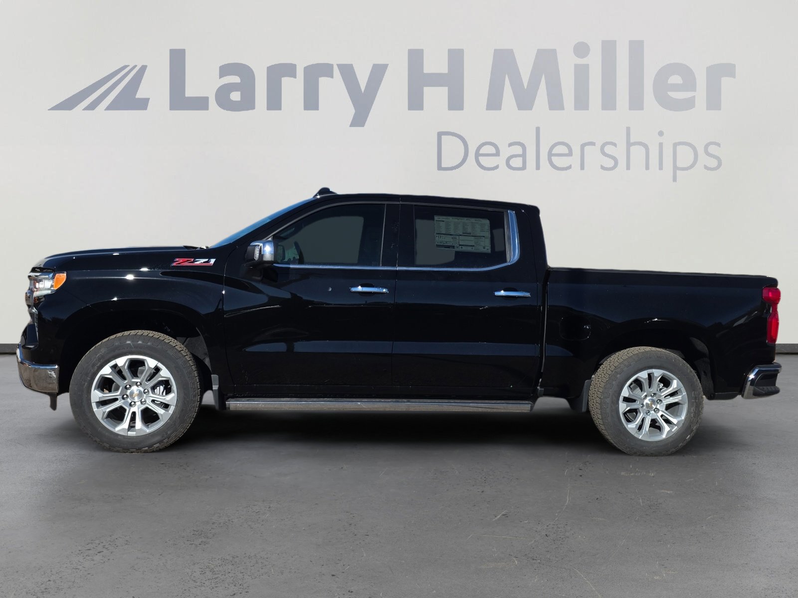 2026 Chevrolet Silverado 1500 LTZ photo 2