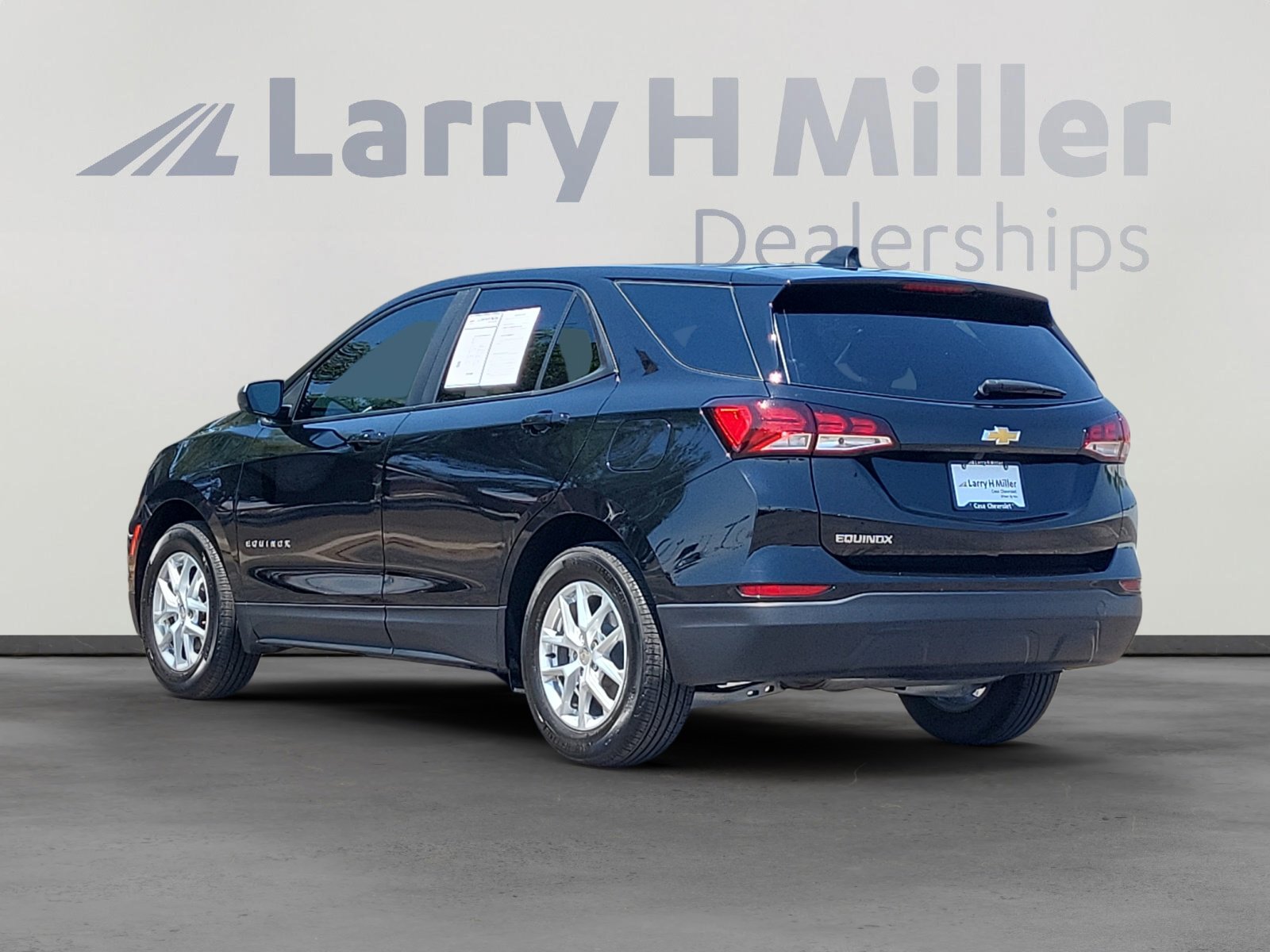 2024 Chevrolet Equinox LS photo 4