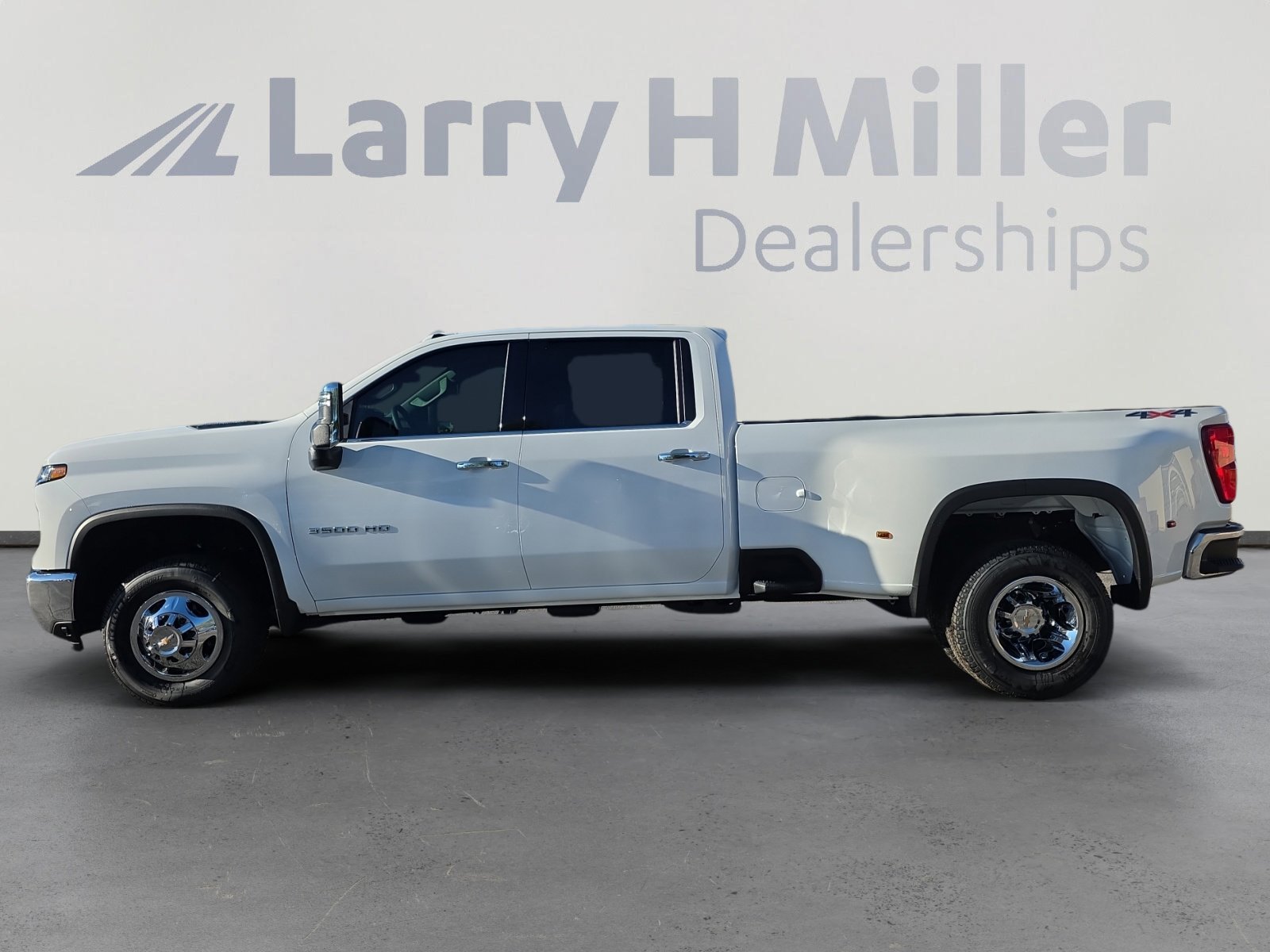 2026 Chevrolet Silverado LTZ photo 3