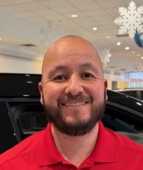 Staff member Derek Garcia from ID_f63502353f13