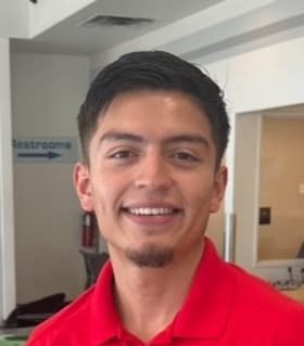 Staff member Damian Vargas from ID_5710fab46a4e