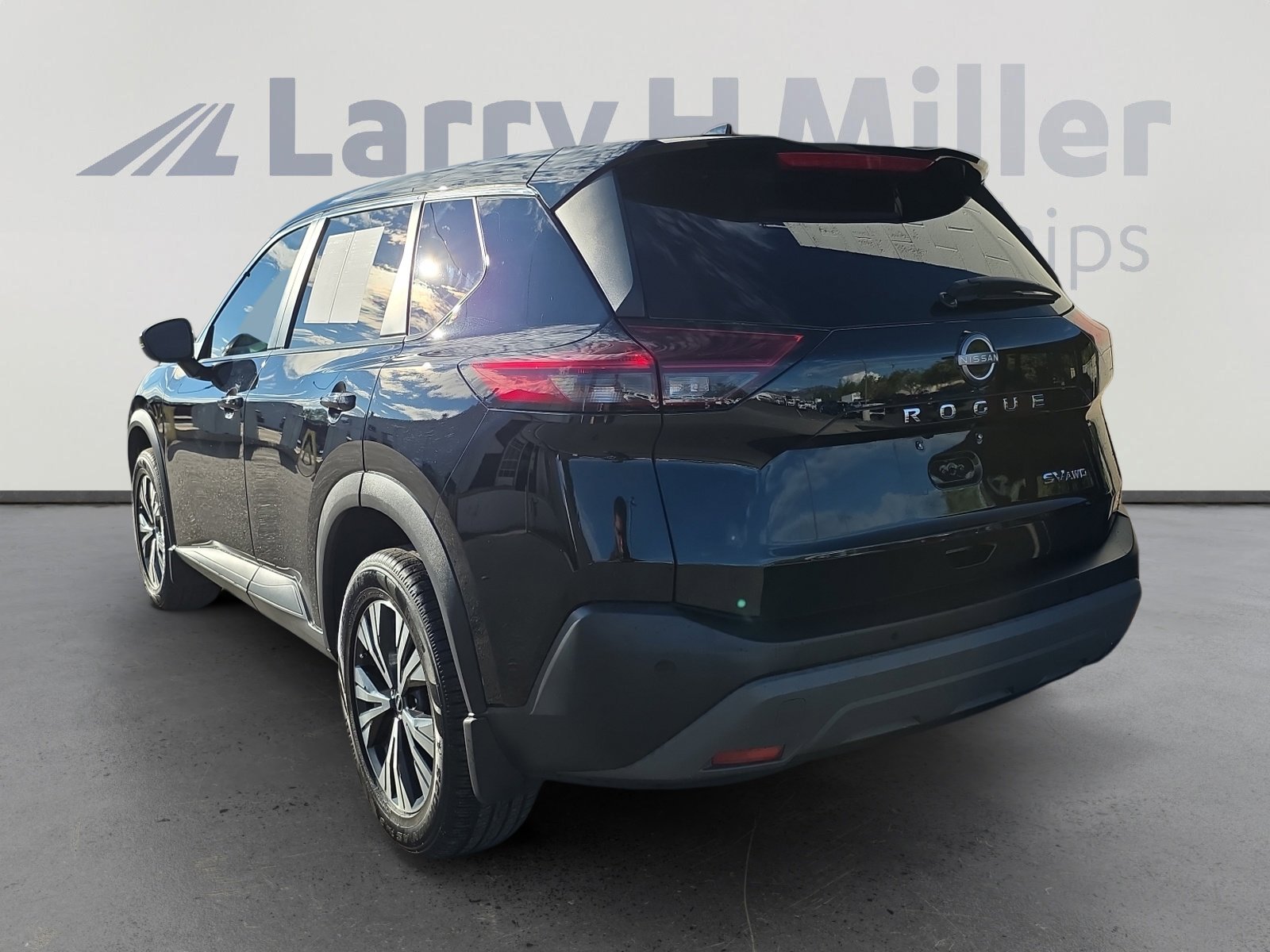 2022 Nissan Rogue SV photo 4