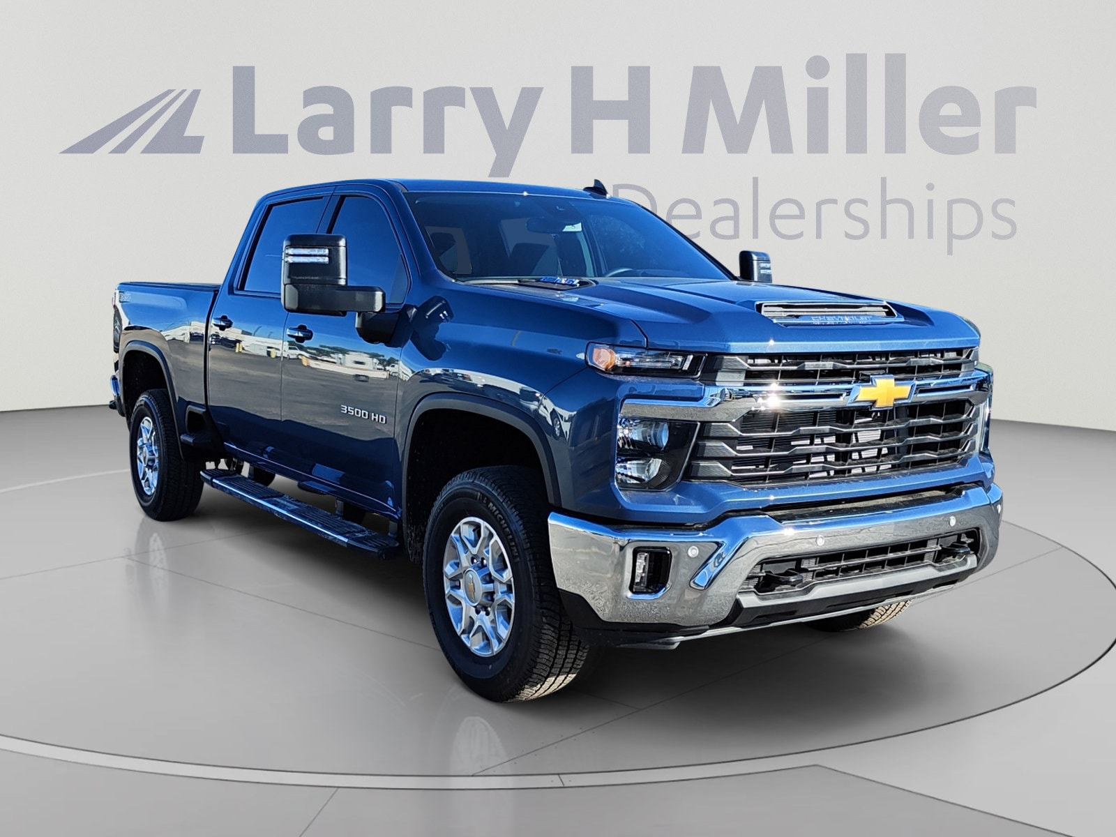 2026 Chevrolet Silverado 3500 HD LT - Photo 8