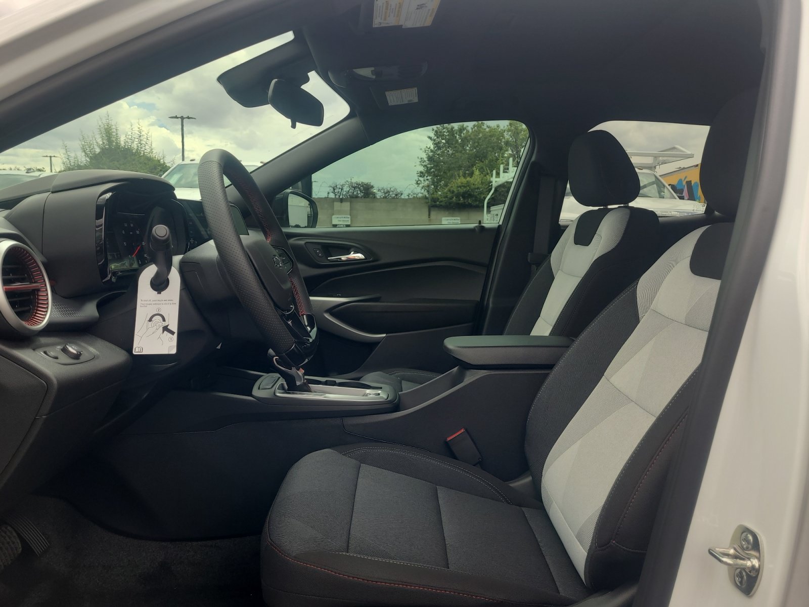 2026 Chevrolet Trax RS - Photo 13