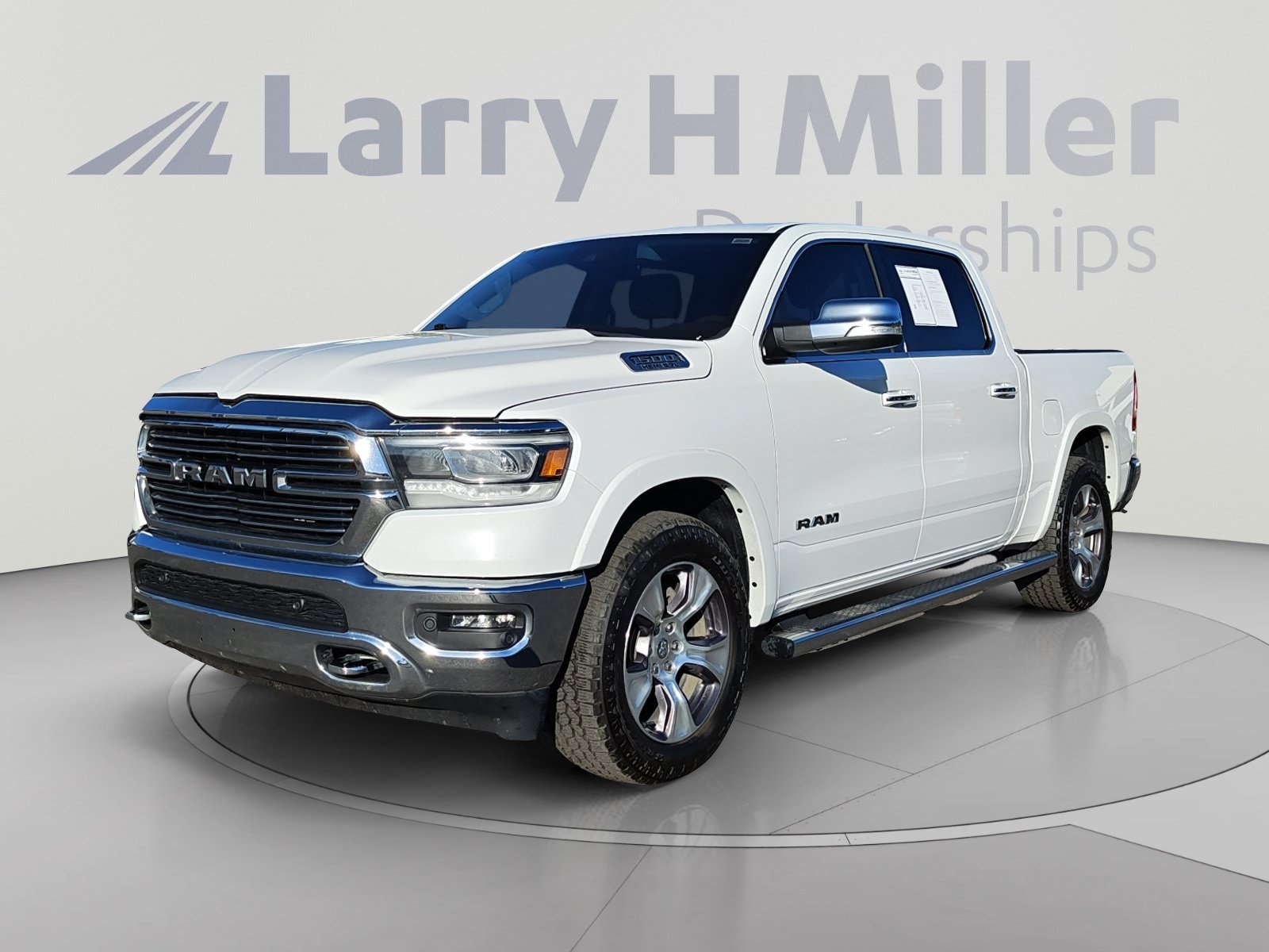 2021 RAM 1500 Laramie 4x4 Crew Cab 5'7's photo
