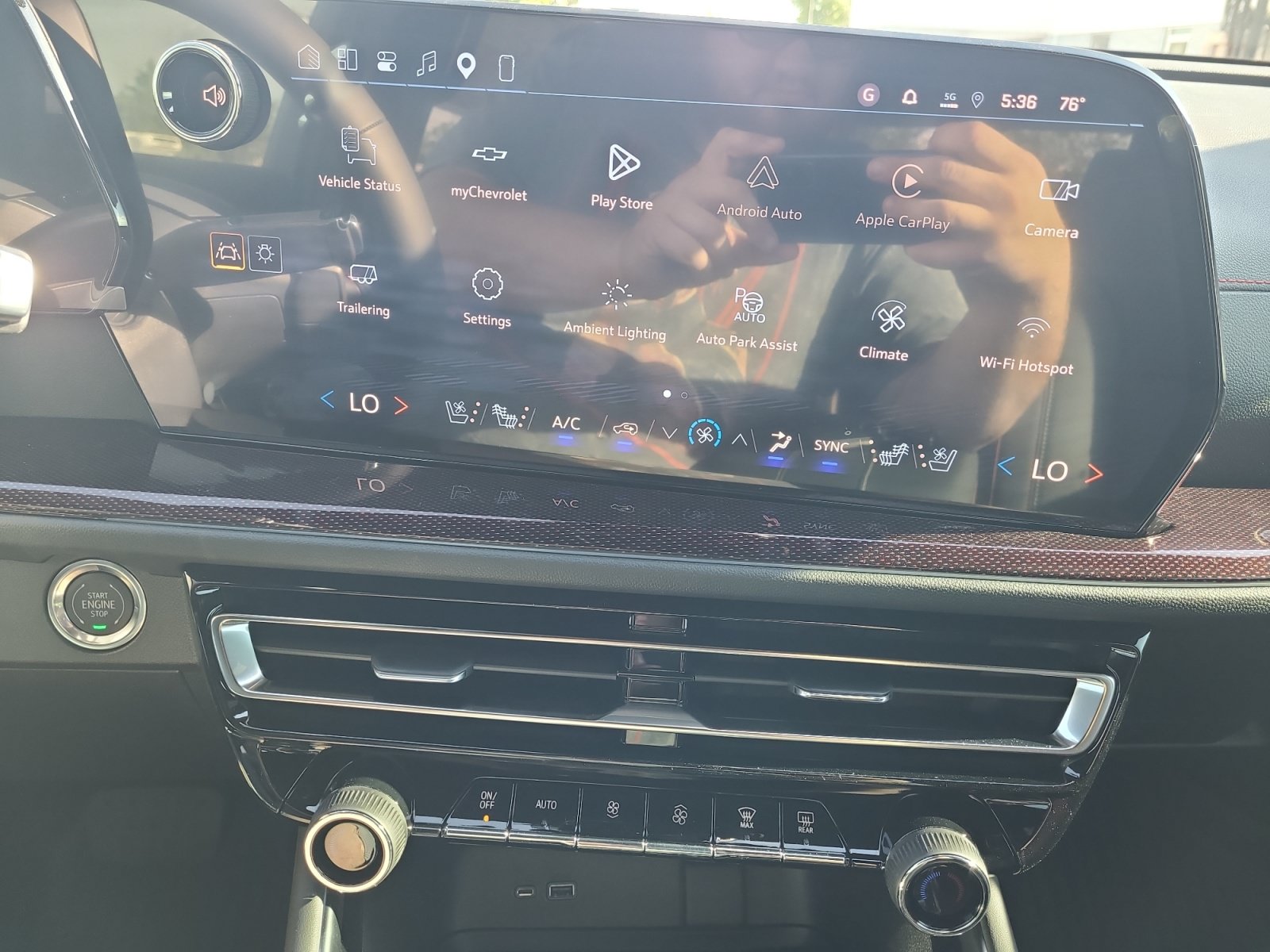 2027 Chevrolet Traverse RS - Photo 19