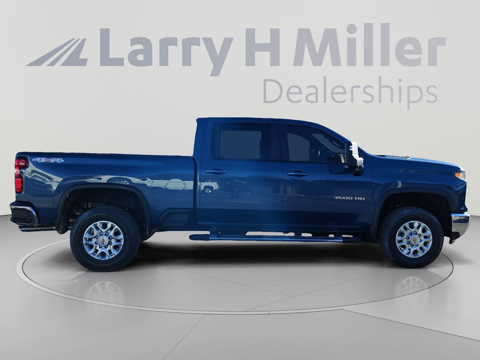 2026 Chevrolet Silverado 3500 HD LT - Photo 7
