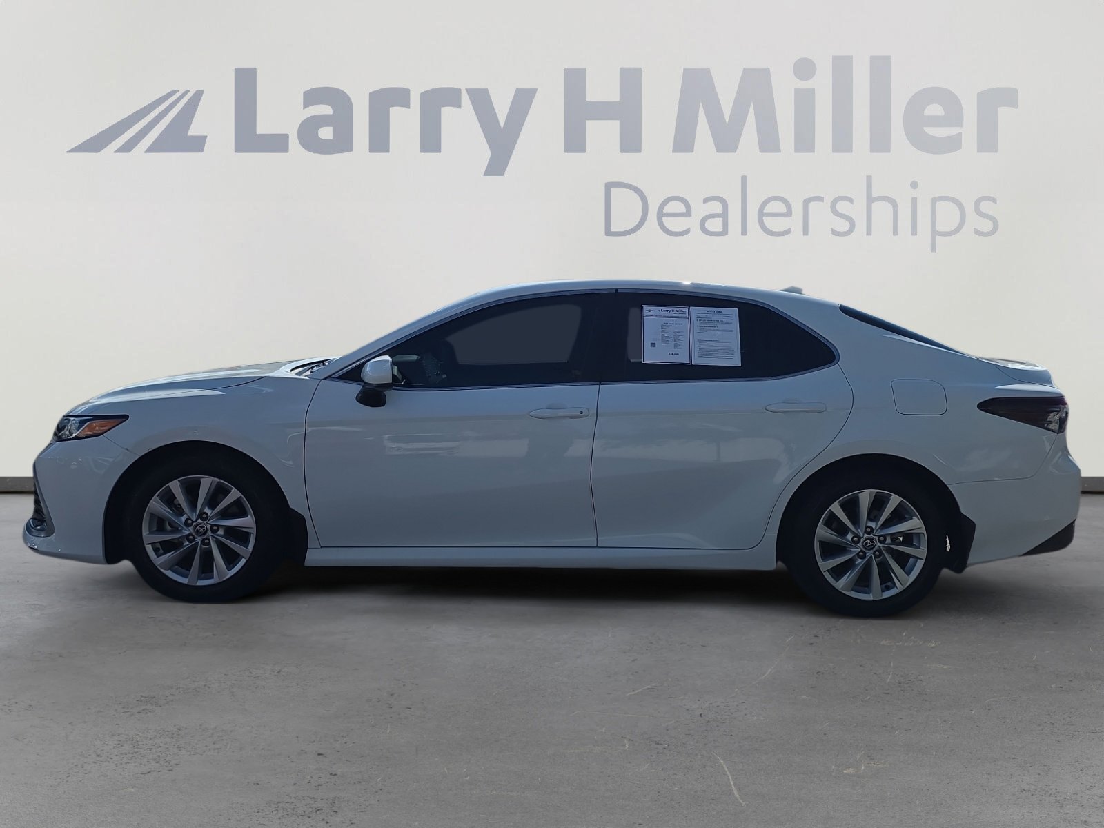 2024 Toyota Camry LE photo 3