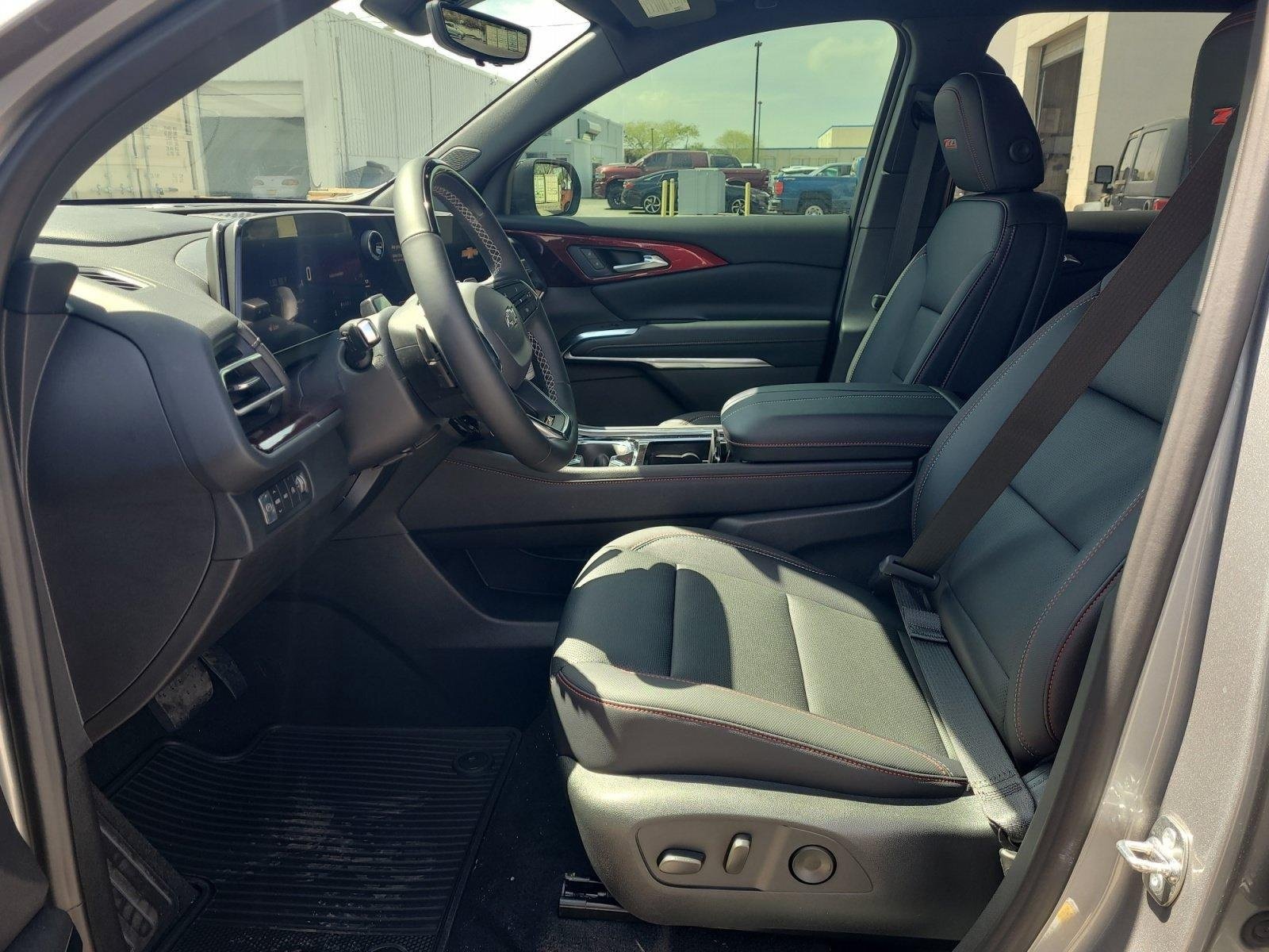 2026 Chevrolet Traverse Z71 - Photo 13