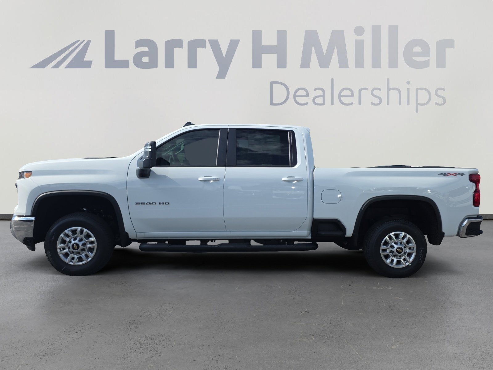 2026 Chevrolet Silverado 2500HD LT photo 2