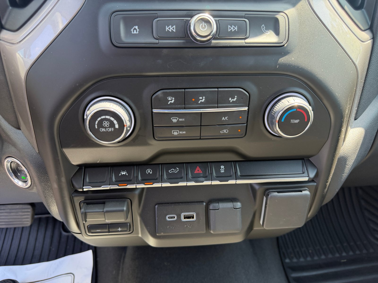 2026 Chevrolet Silverado 1500 Custom - Photo 13