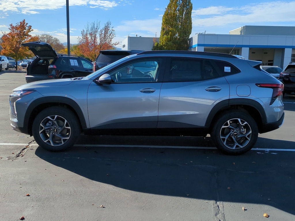 New 2026 Chevrolet Trax LT SUV