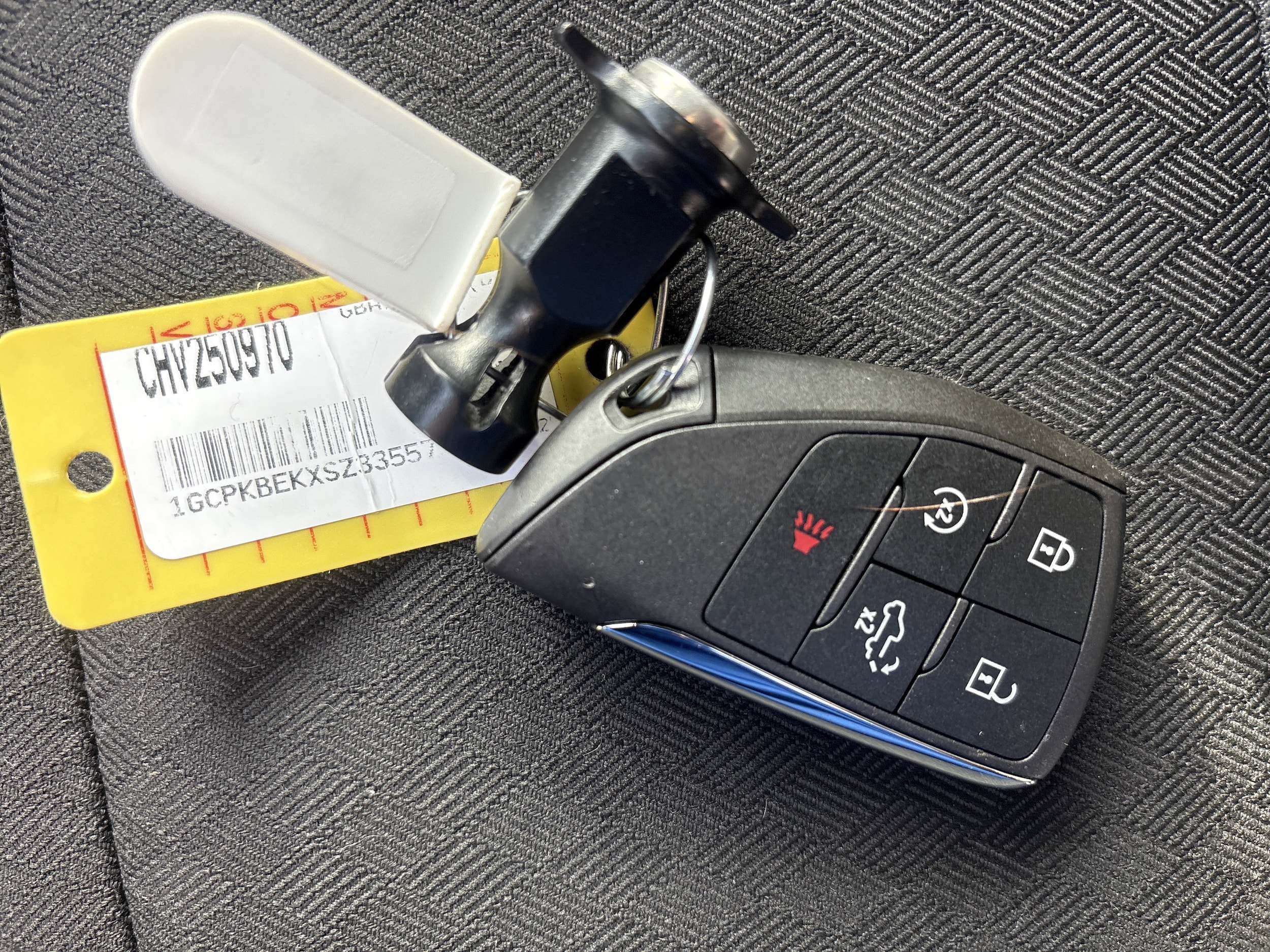 2025 Chevrolet Silverado 1500 Custom - Photo 30