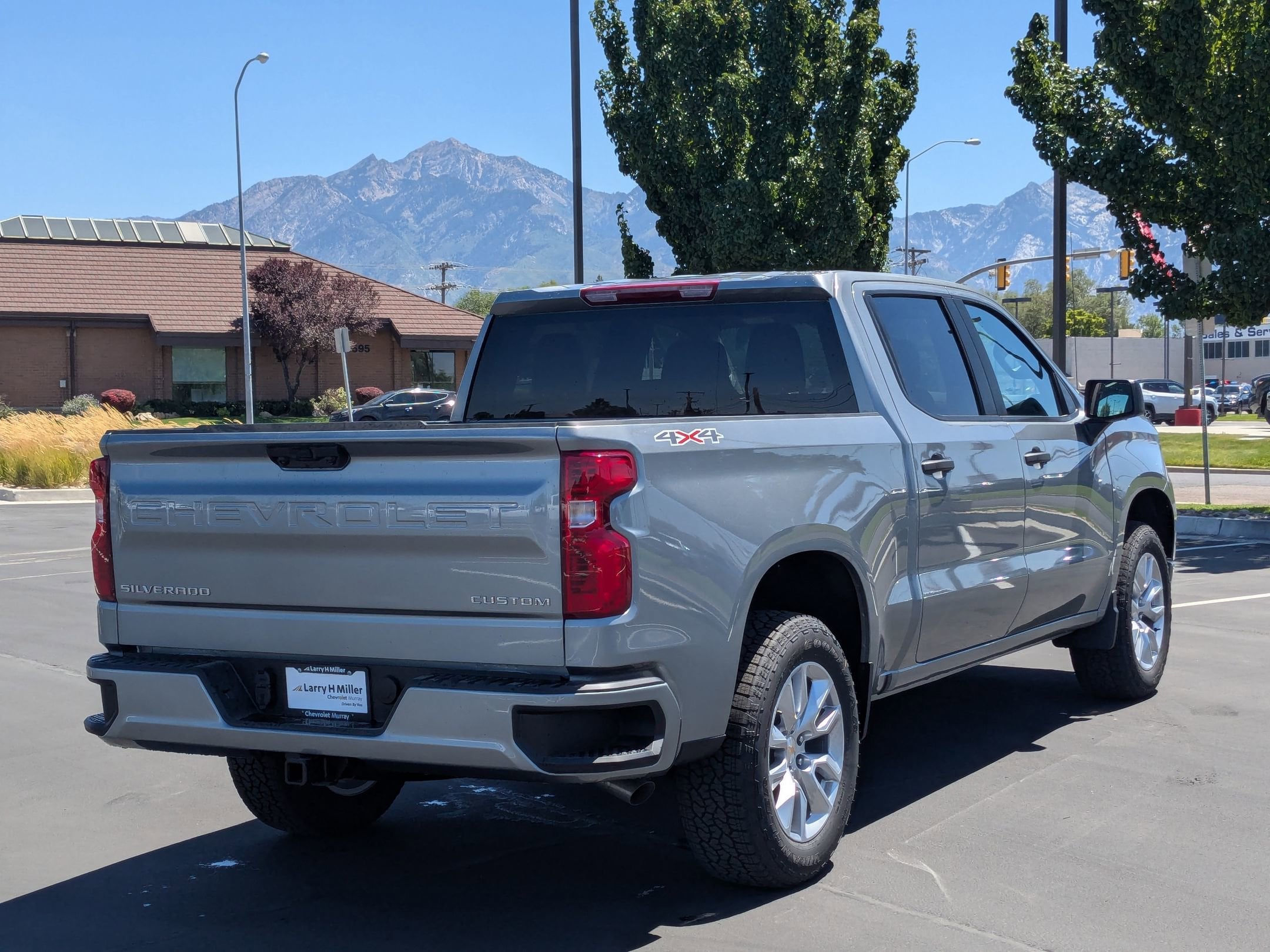 2025 Chevrolet Silverado 1500 Custom - Photo 6