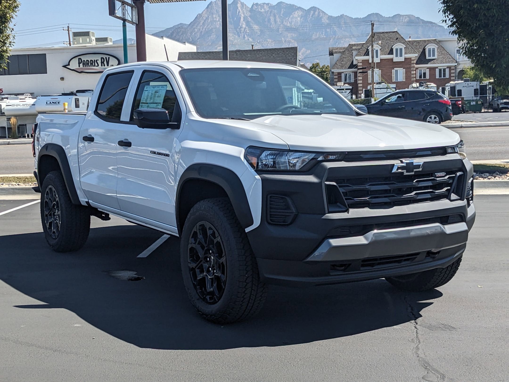 2026 Chevrolet Colorado Trail Boss - Photo 8