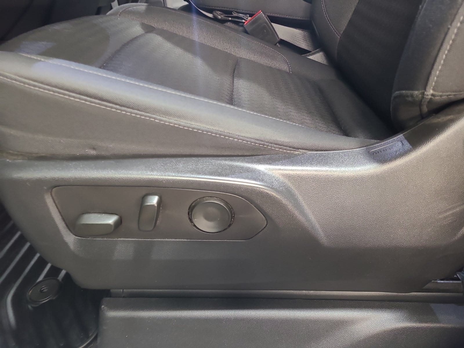 2023 Chevrolet Silverado 1500 Custom - Photo 14