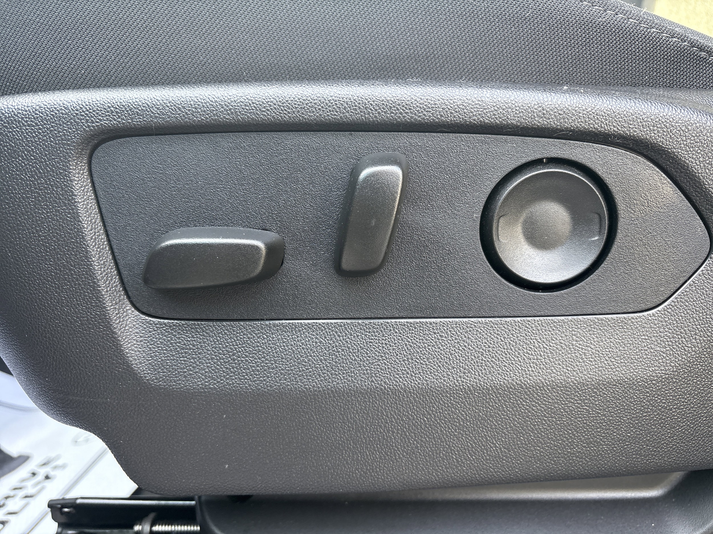 2025 Chevrolet Silverado 1500 Custom - Photo 14