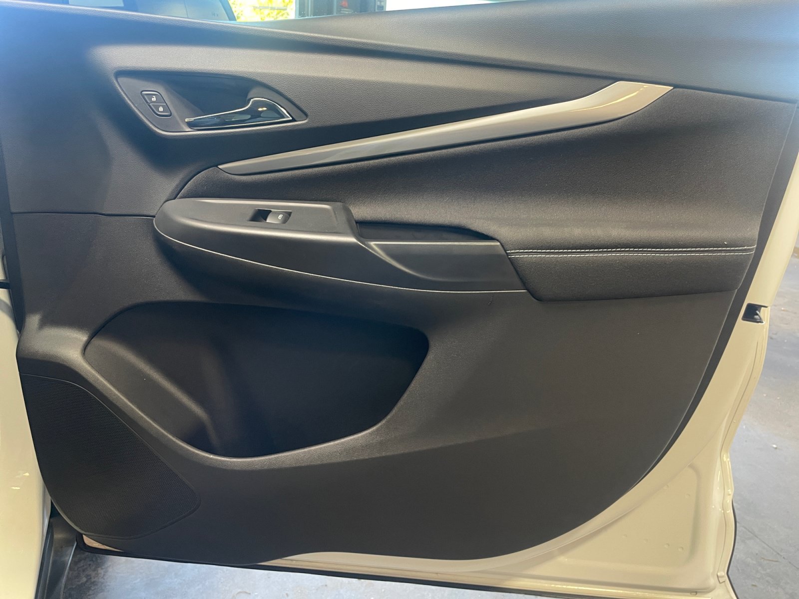 2023 Chevrolet Bolt EUV LT - Photo 25