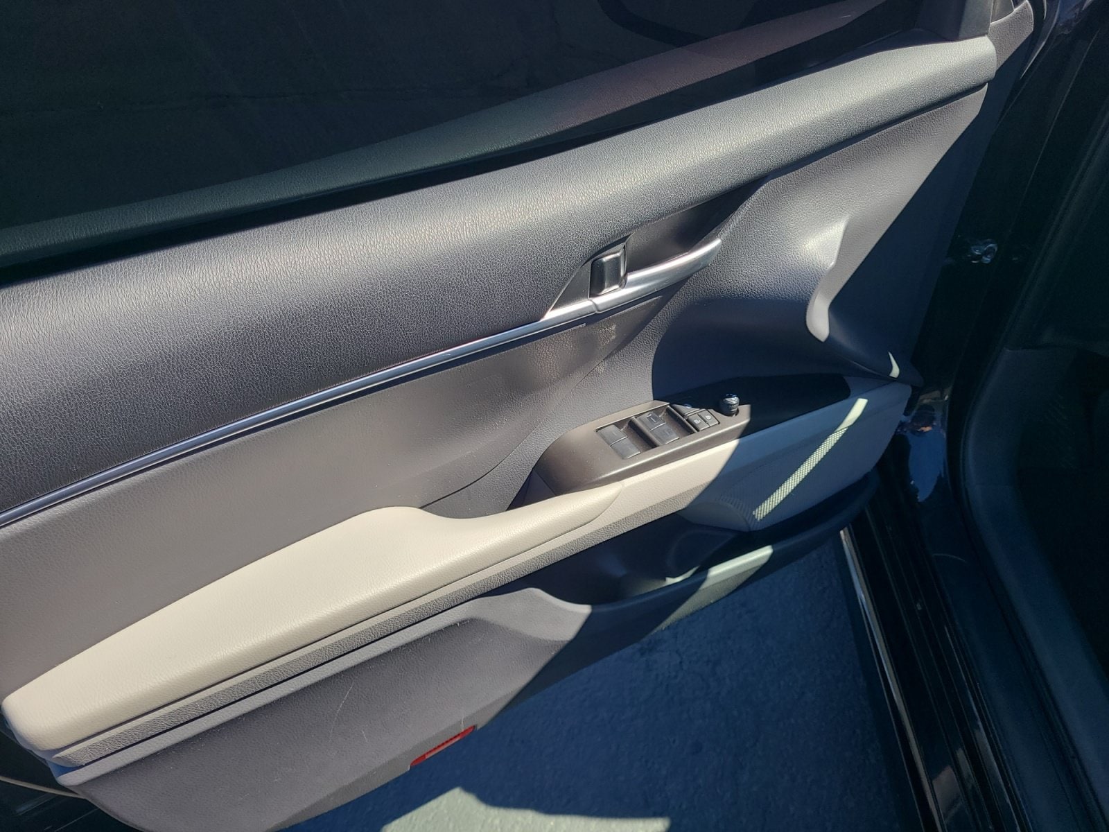 2024 Toyota Camry SE - Photo 14